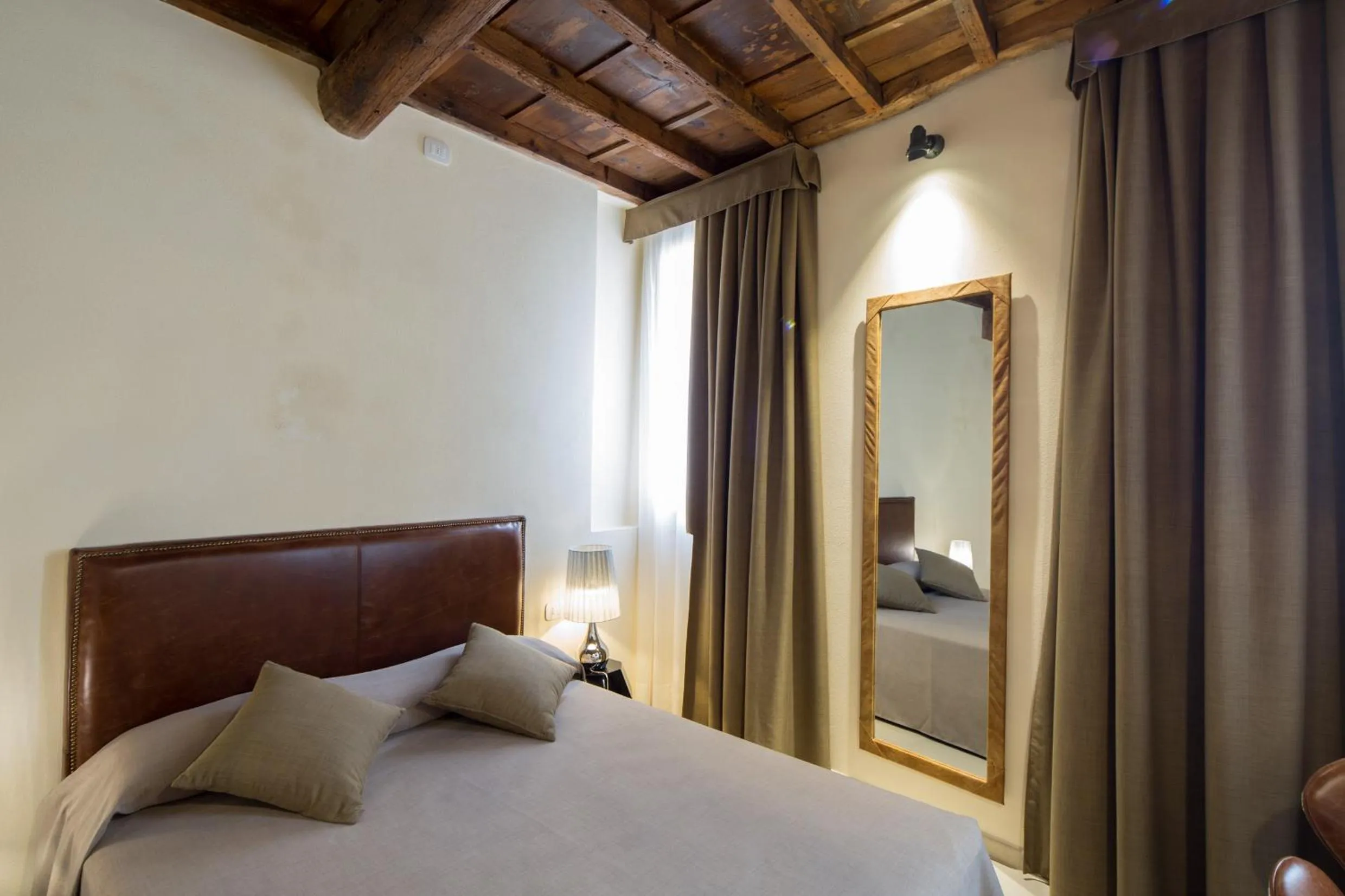 Property building, Bed in Studio 27