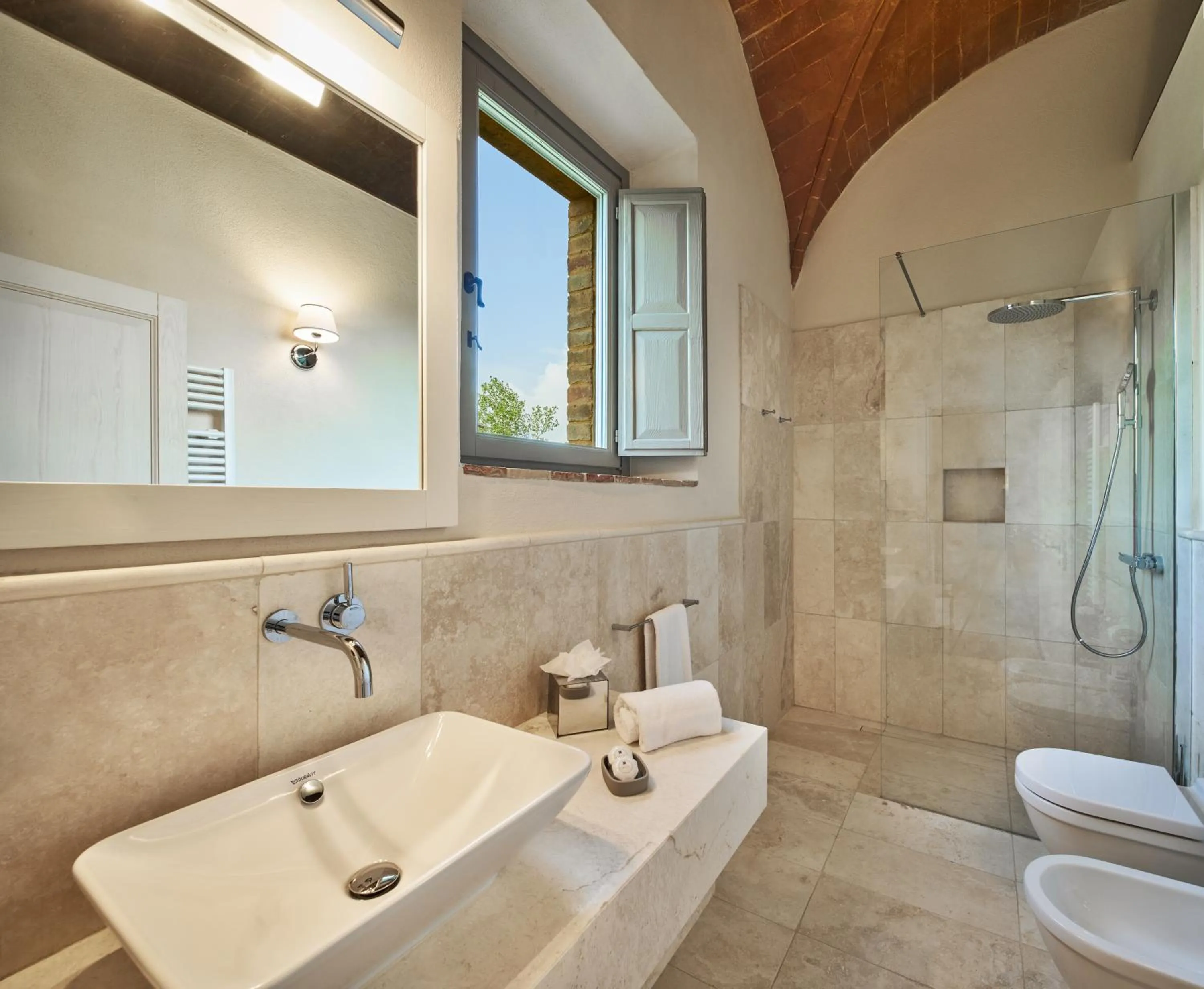 Shower in Castelfalfi