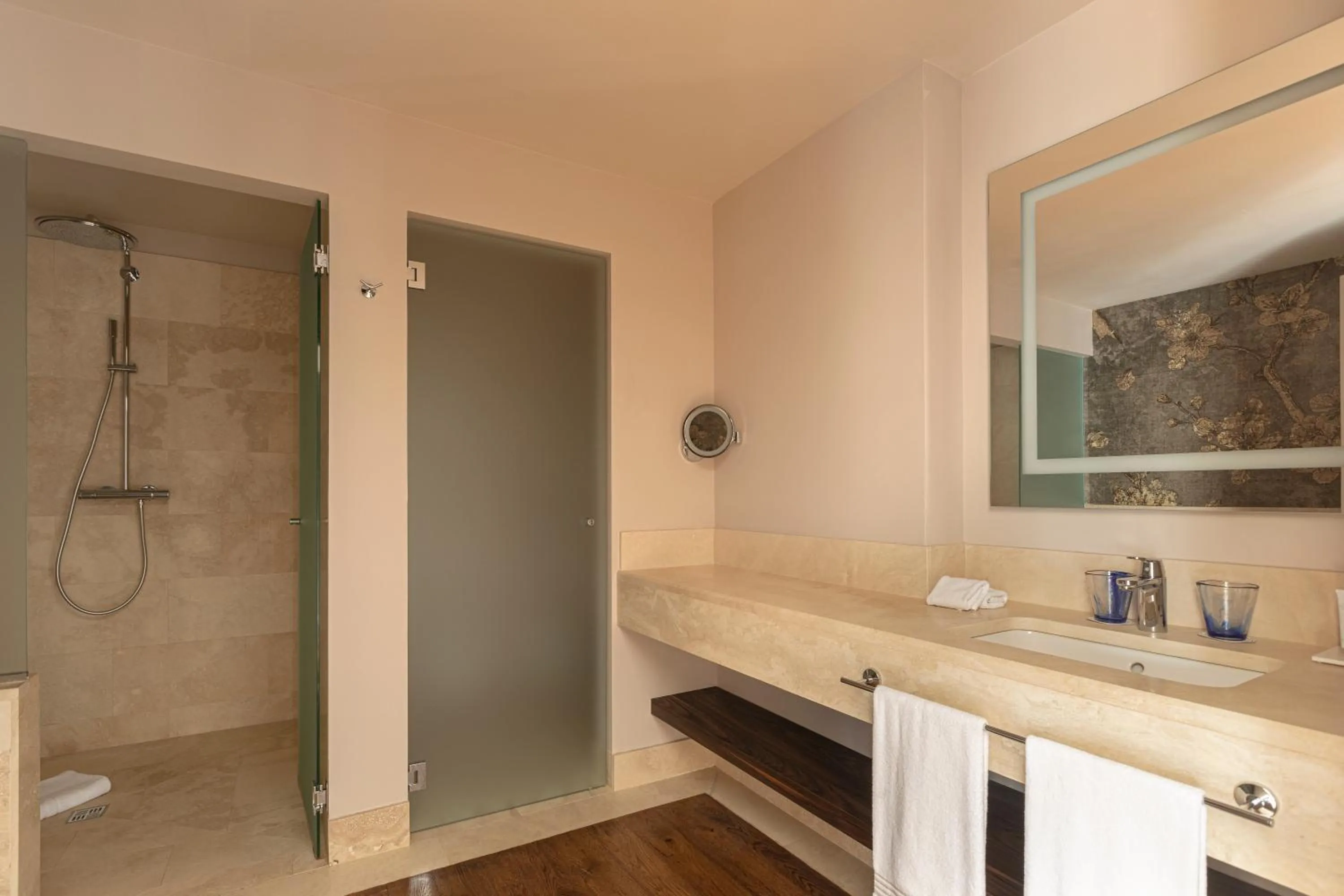 Shower in Castelfalfi