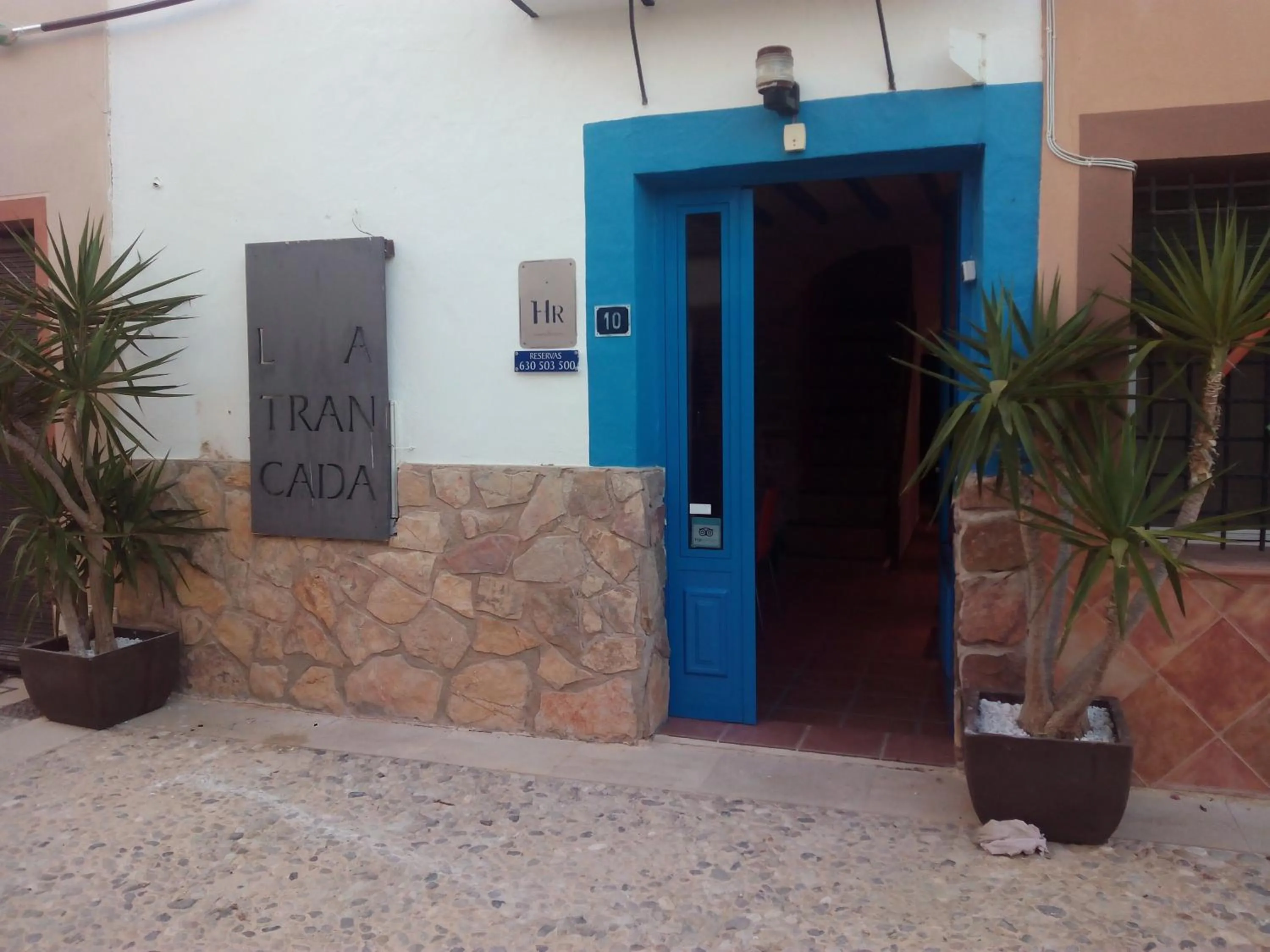 Facade/entrance in La Trancada