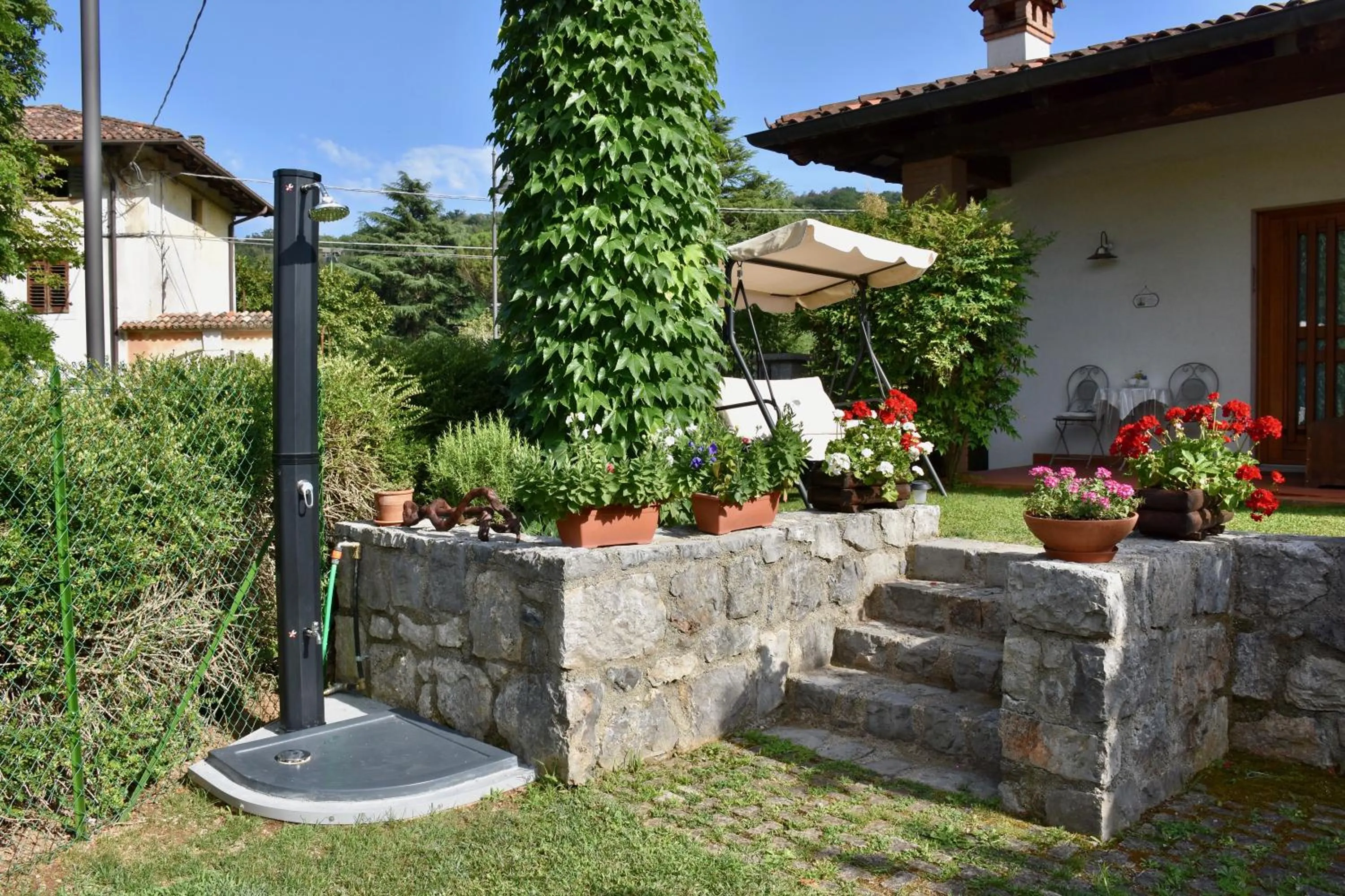 Shower in Al Vecchio Glicine