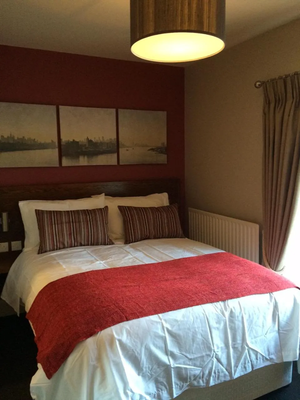 Bed in Woolpack Pub & Kitchen