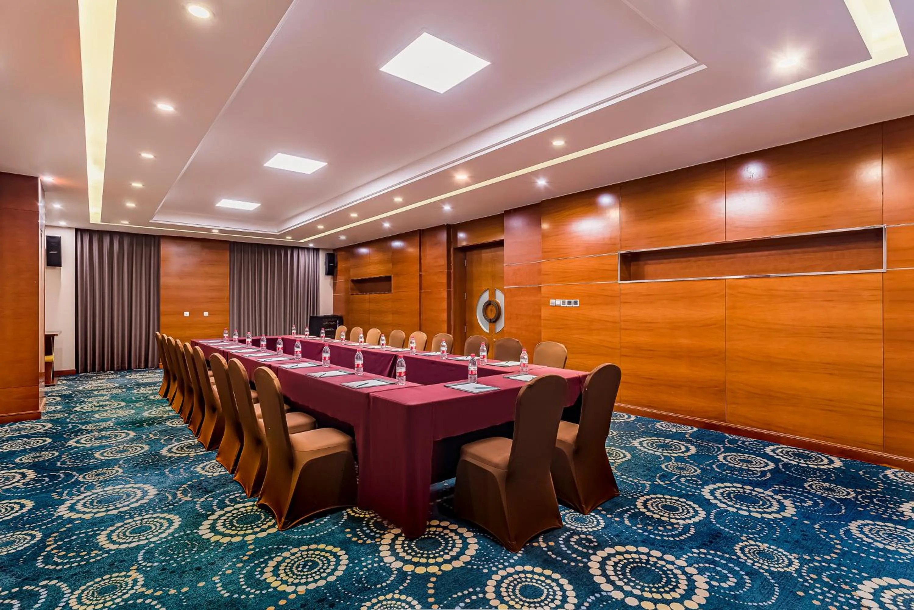 Meeting/conference room in Beijing Feitian Hotel