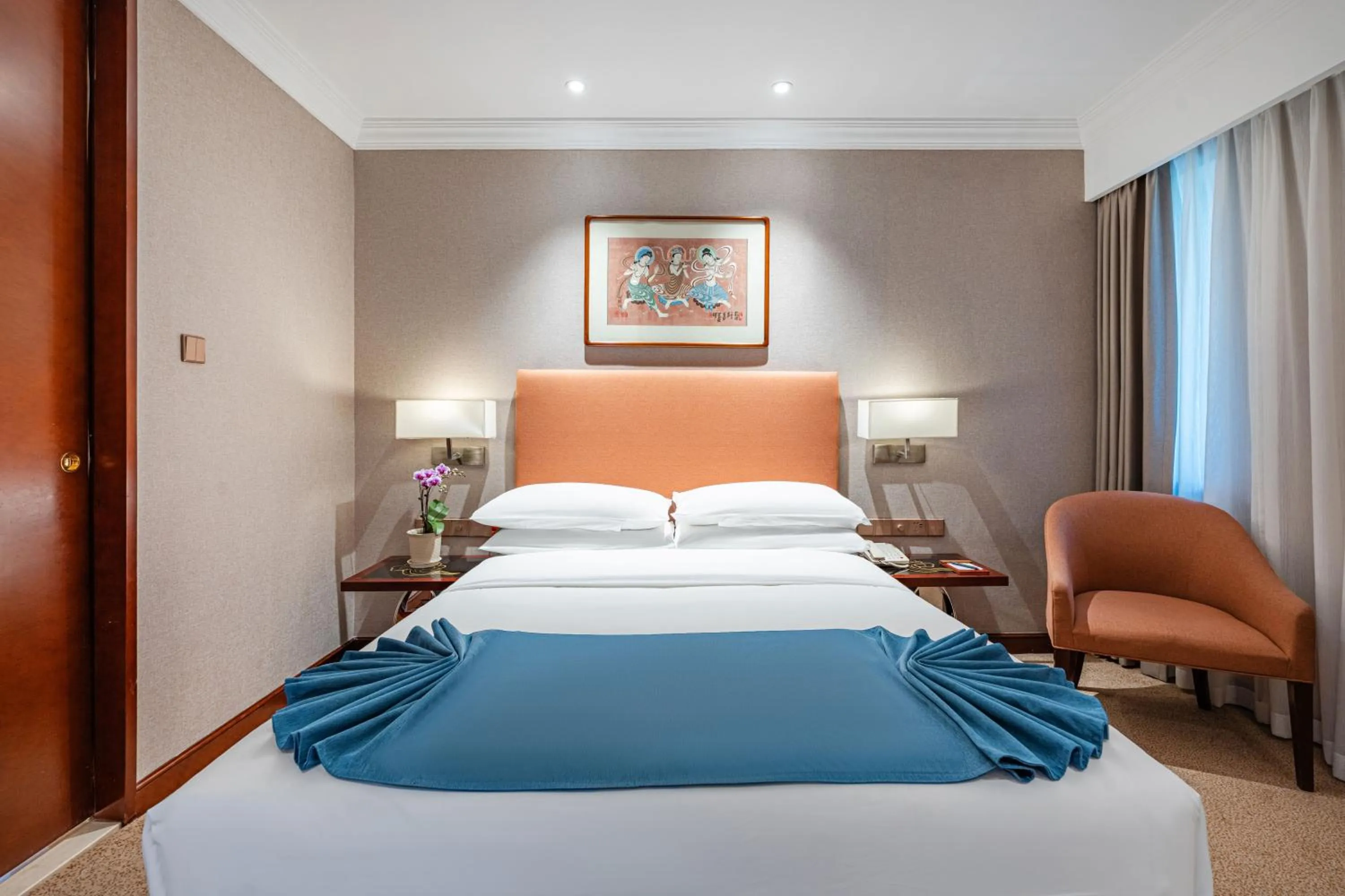 Photo of the whole room, Bed in Beijing Feitian Hotel