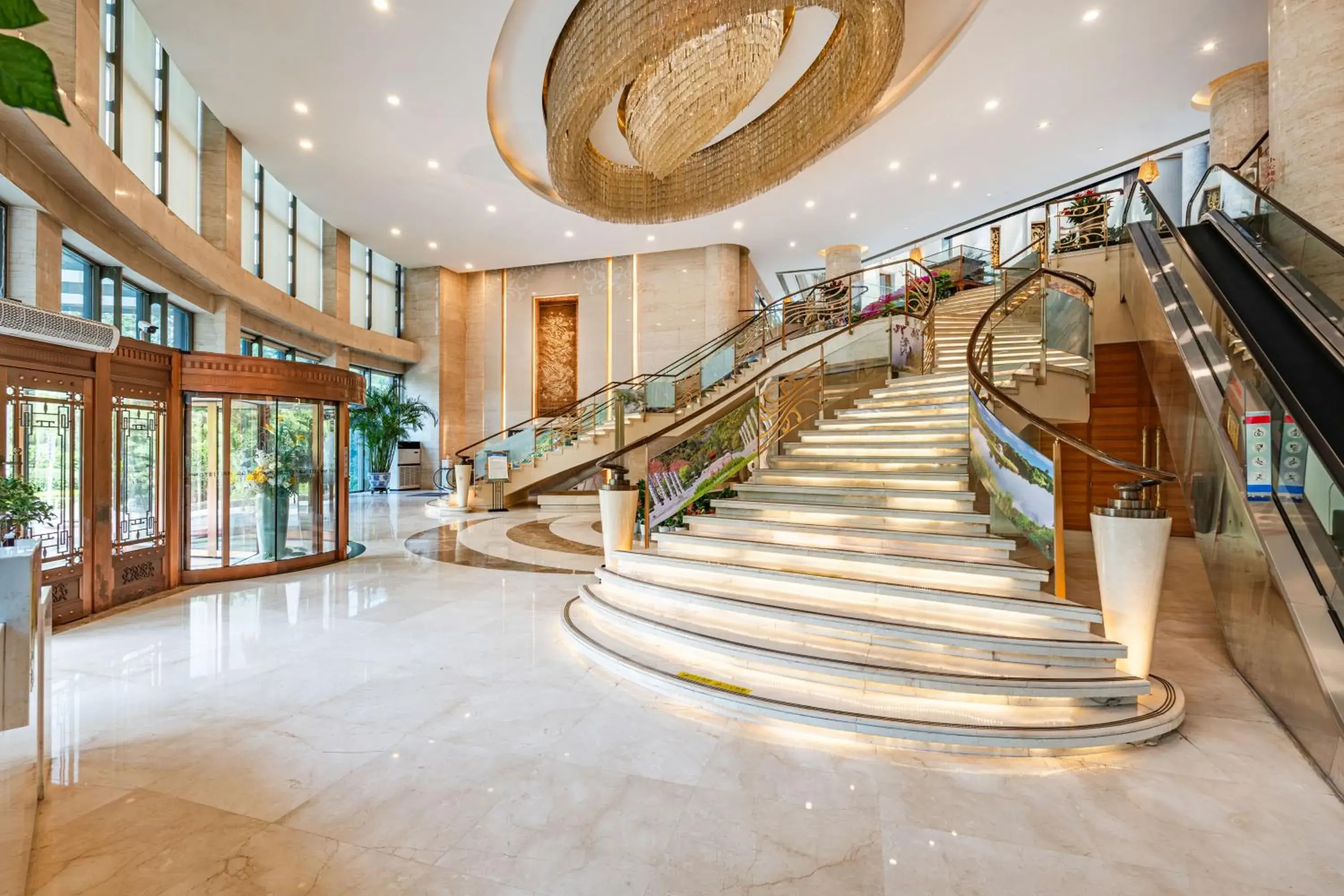 Lobby or reception in Beijing Feitian Hotel Lobby or reception in Beijing Feitian Hotel