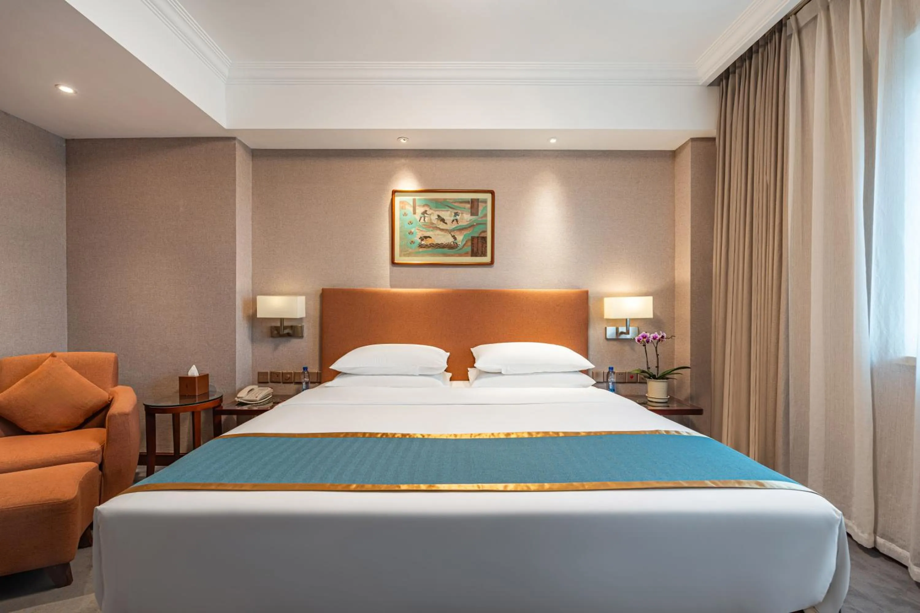 Photo of the whole room, Bed in Beijing Feitian Hotel