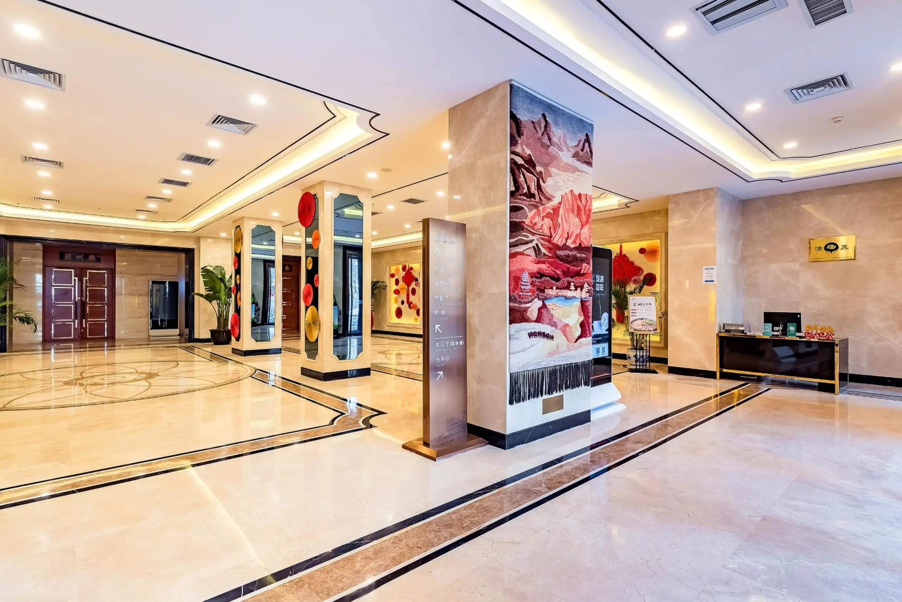 Facade/entrance in Beijing Feitian Hotel Facade/entrance in Beijing Feitian Hotel