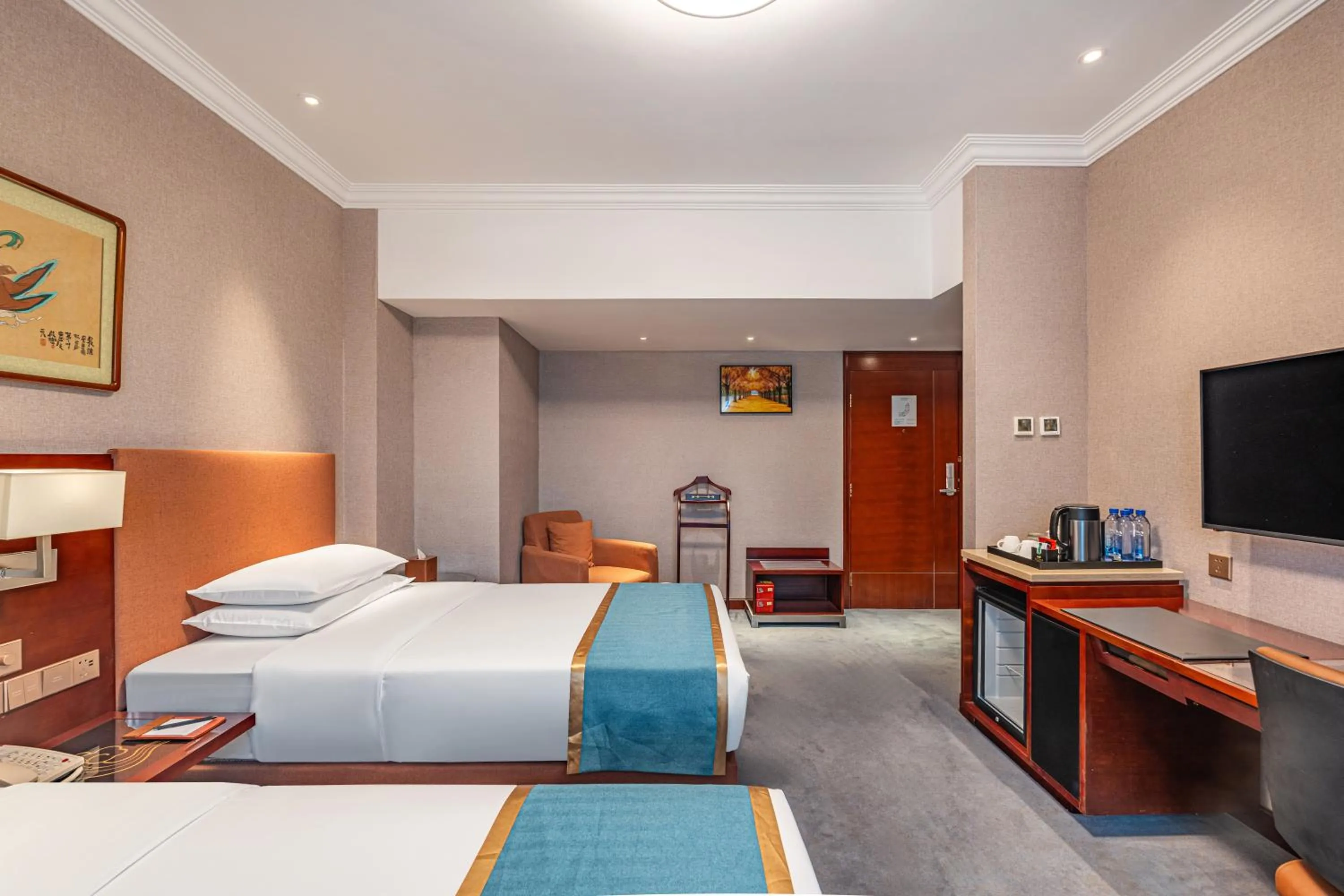 Photo of the whole room, Bed in Beijing Feitian Hotel