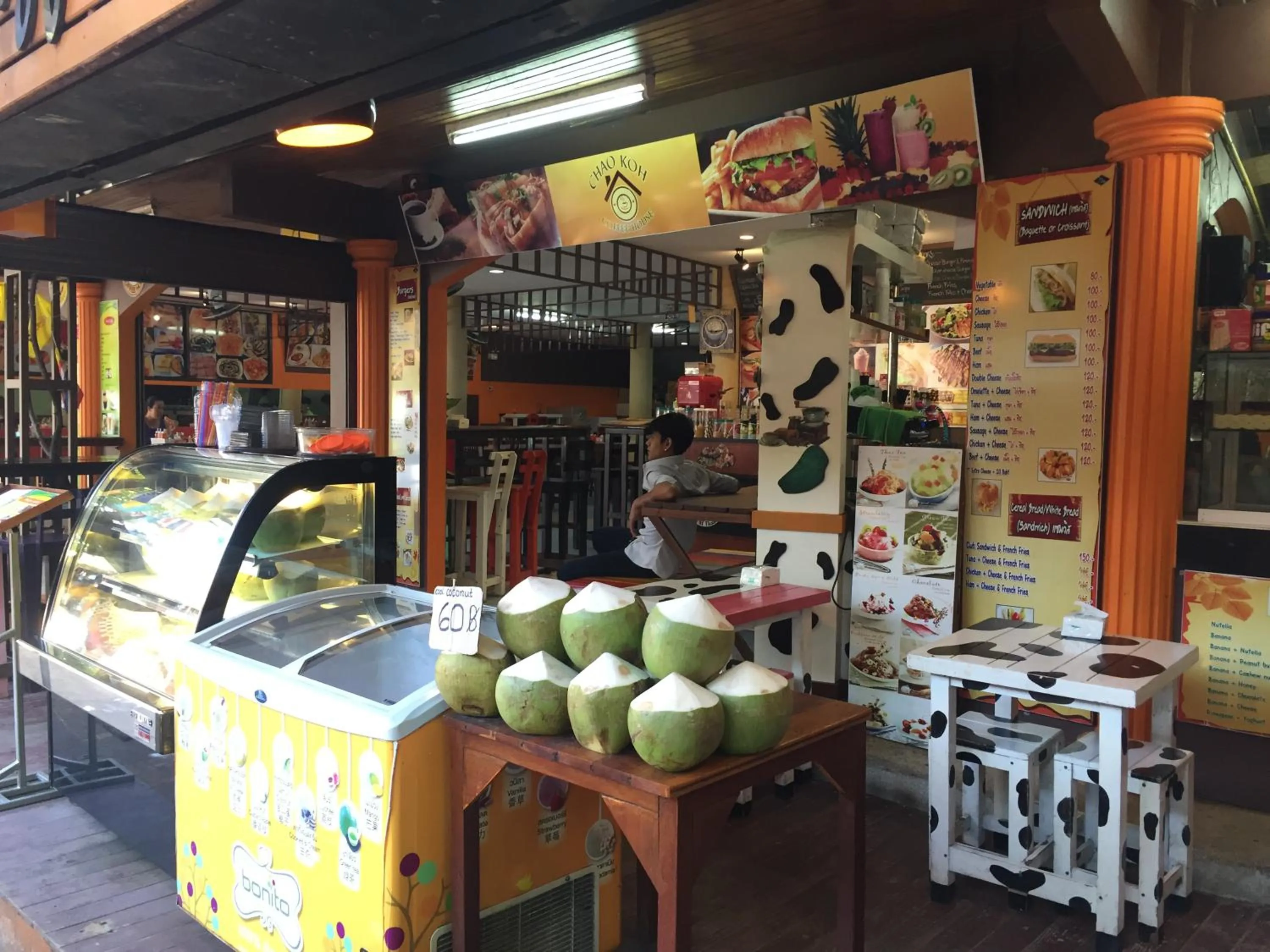 Restaurant/places to eat in ChaoKoh Phi Phi Hotel and Resort- SHA Extra Plus