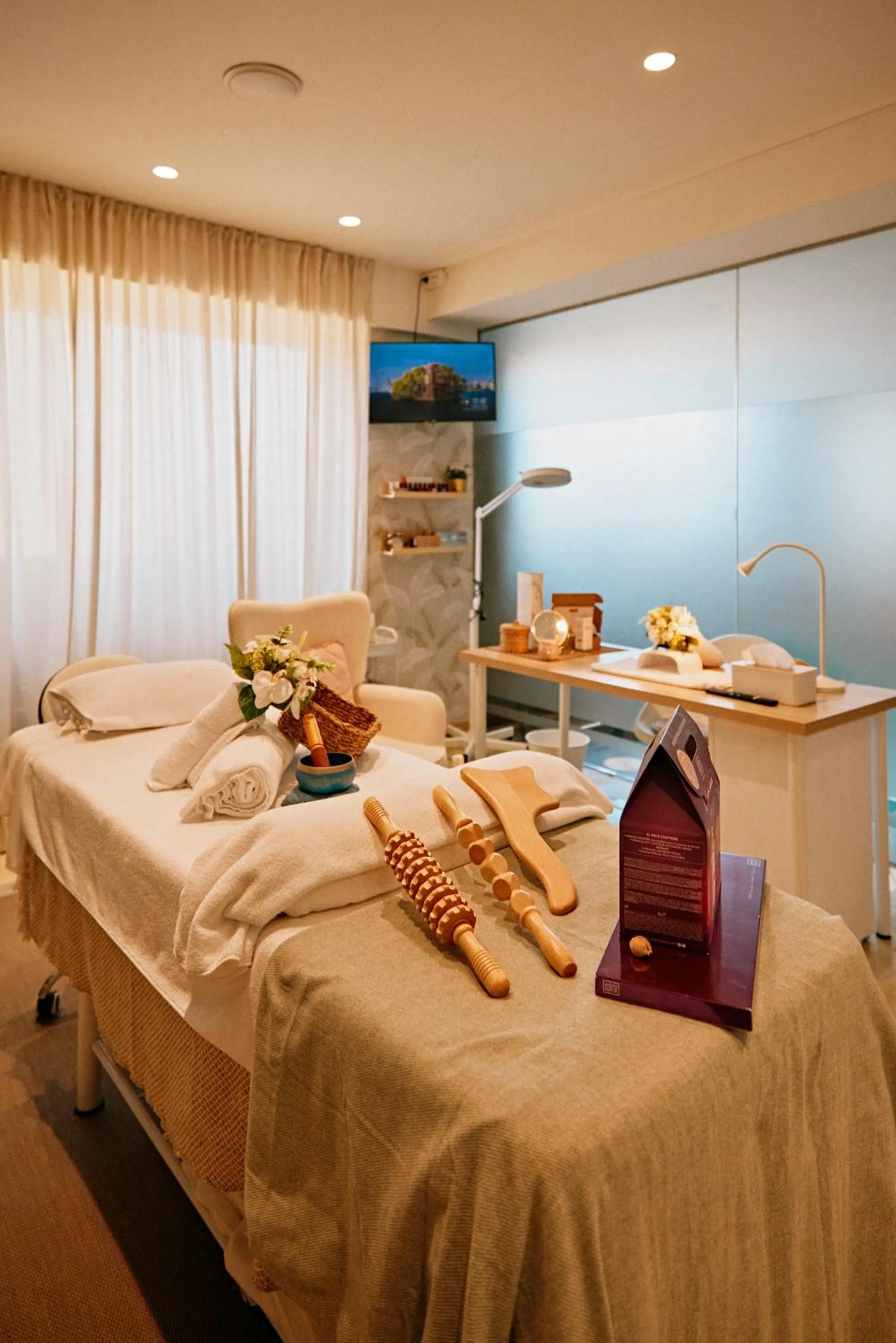 Massage, Bed in Hotel Simbad Ibiza