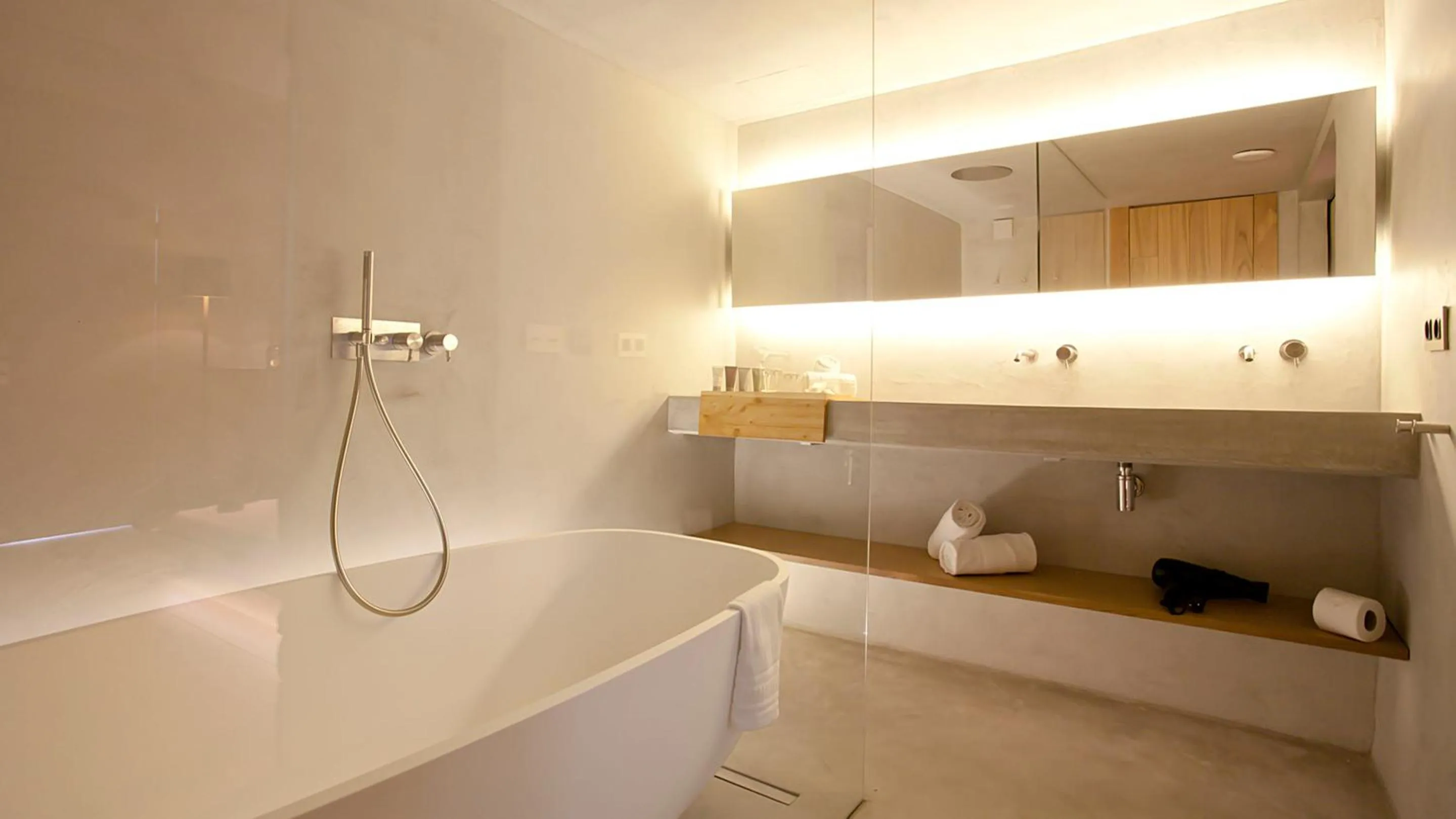 Bathroom in Puro Hotel Oasis Urbano