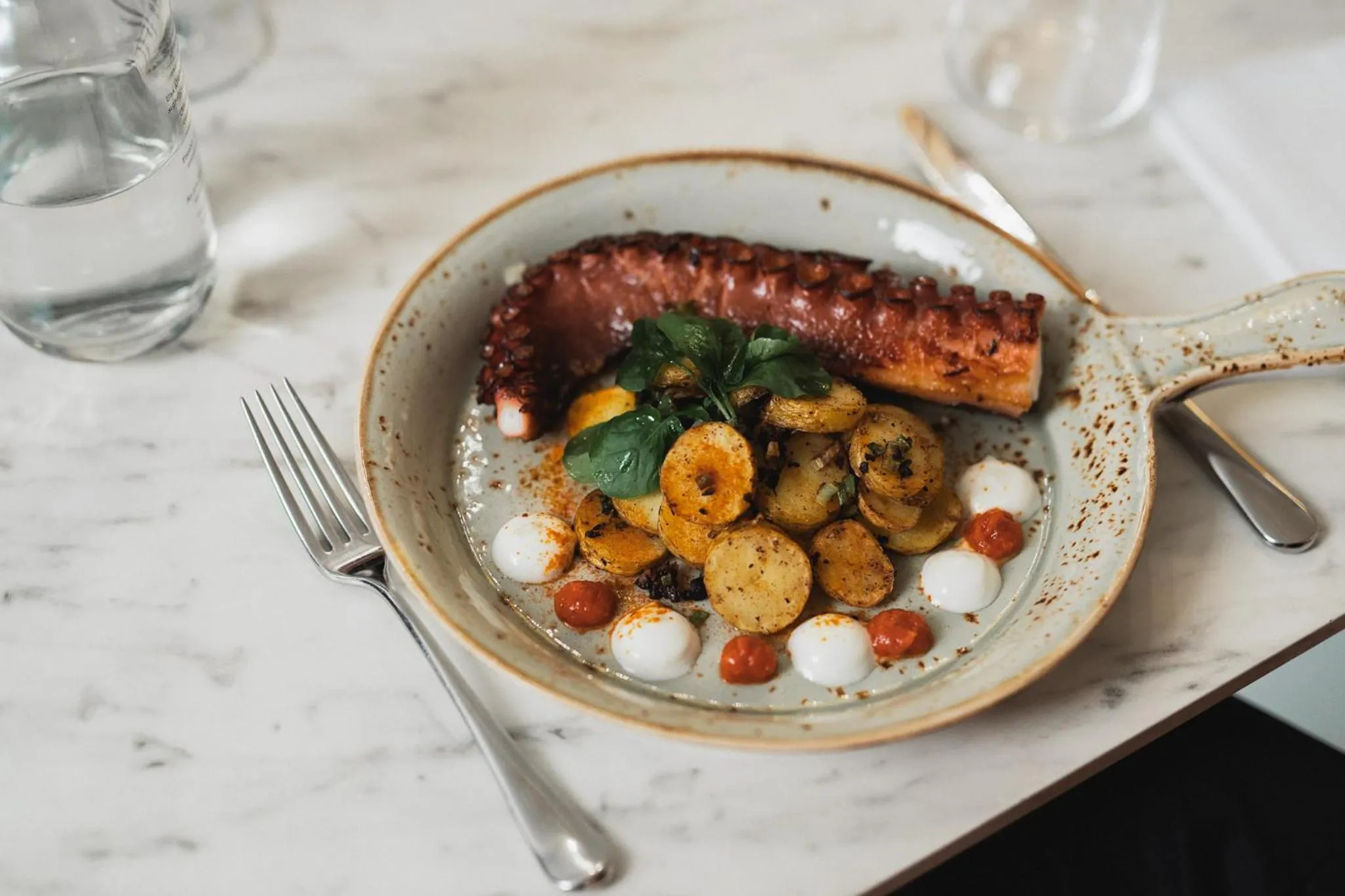 Food and drinks in Puro Hotel Oasis Urbano