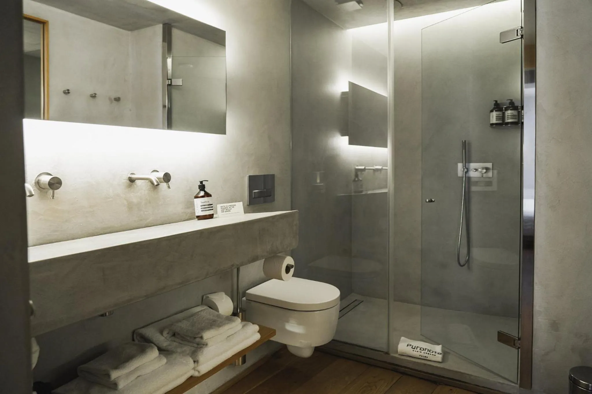 Bathroom in Puro Hotel Oasis Urbano