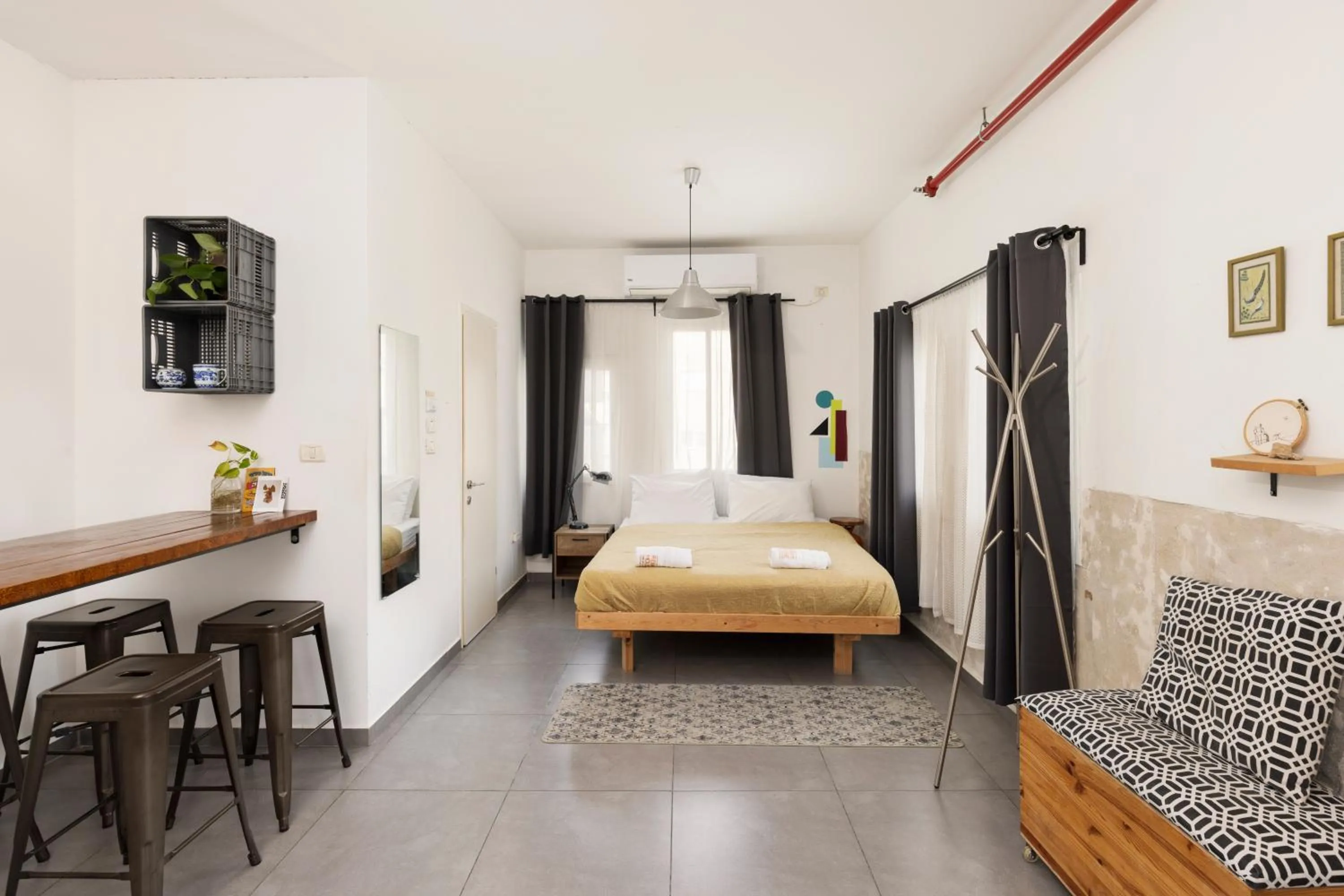 Living room, Bed in Rena's House