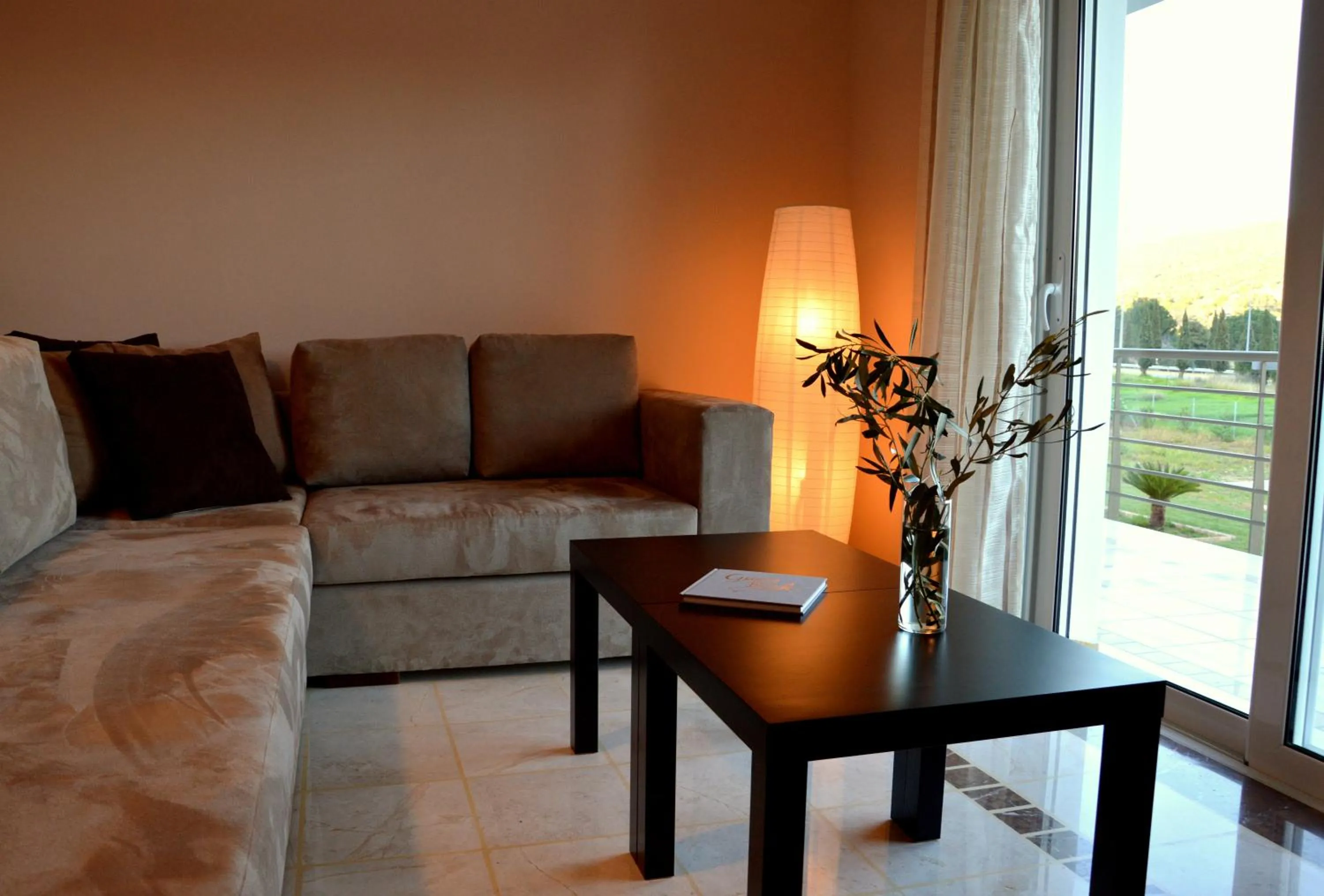 Exclusive Apartment in Marathon Eco Stay
