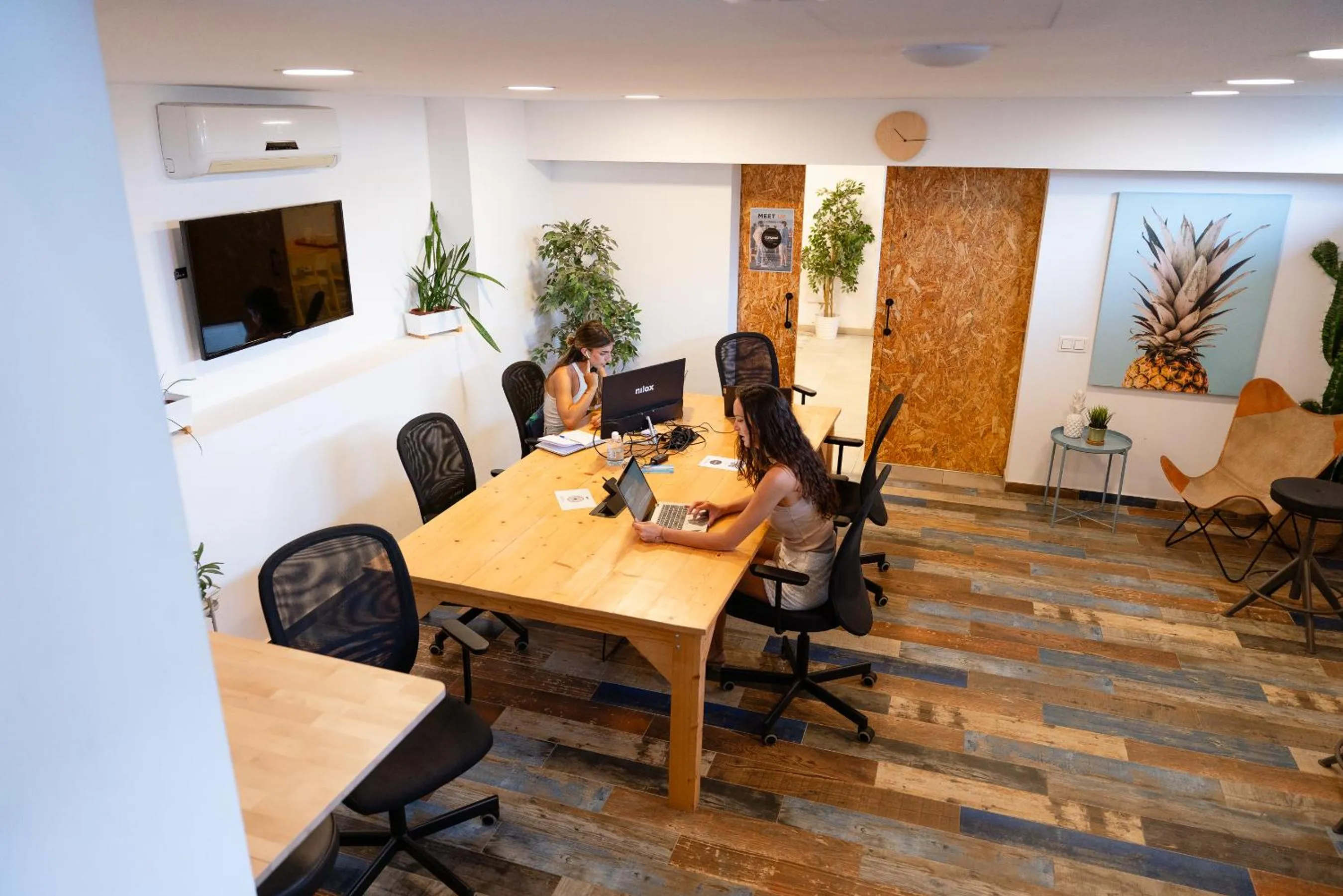 Seating area in Bristol Sunset Beach - Holiday Apartments