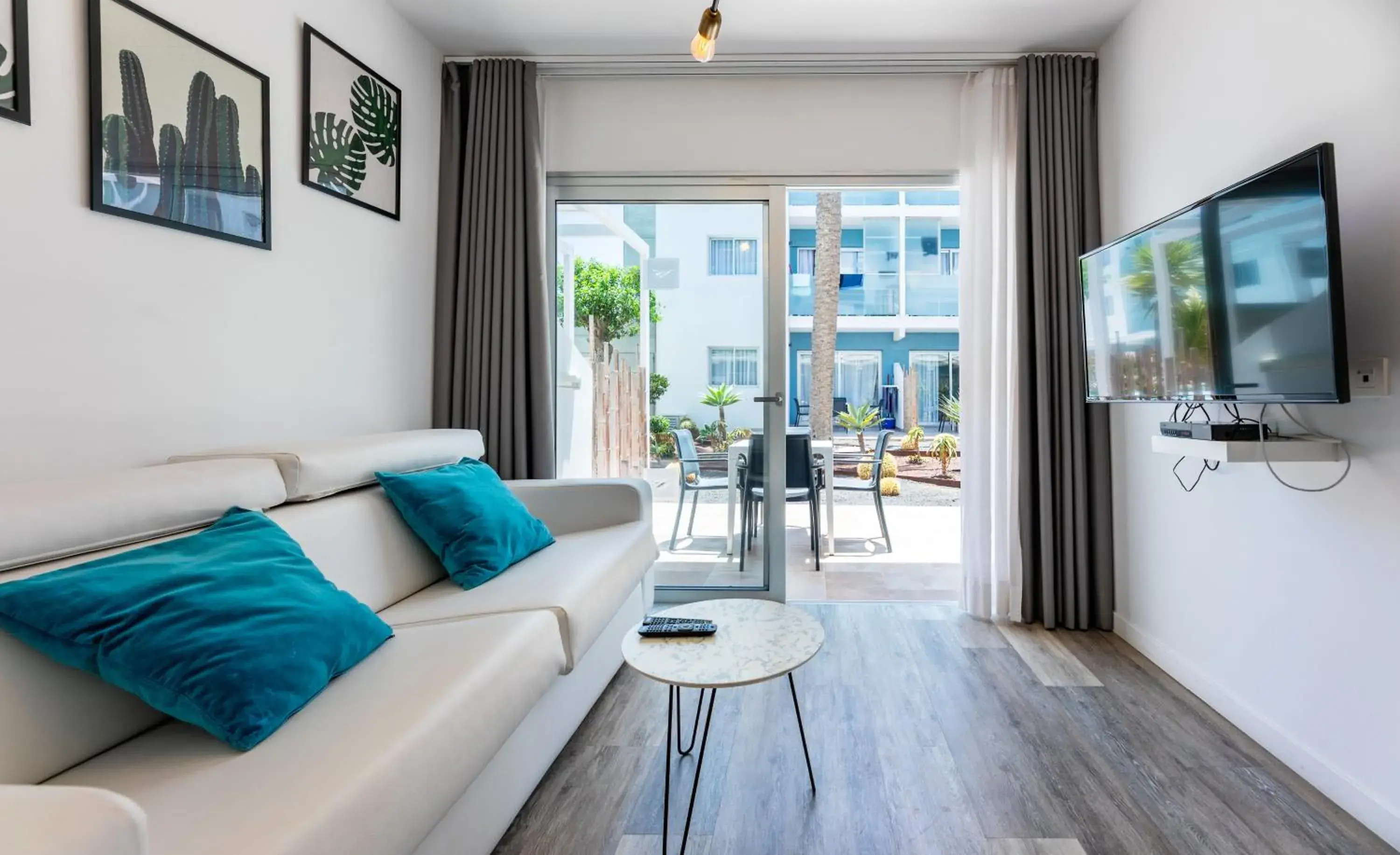 Living room in Bristol Sunset Beach - Holiday Apartments Living room in Bristol Sunset Beach - Holiday Apartments