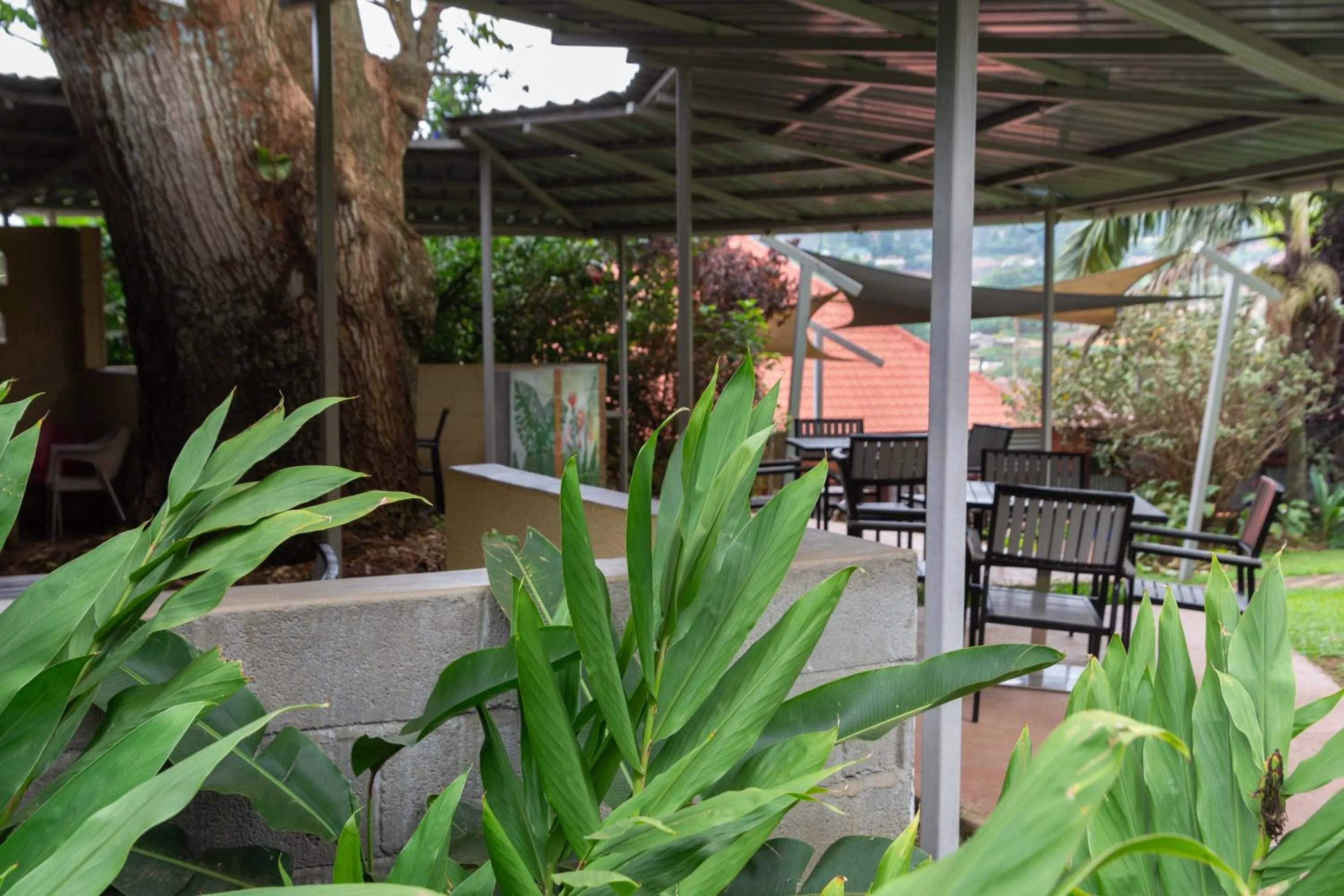 Garden in Dutchess Hotel and Restaurant