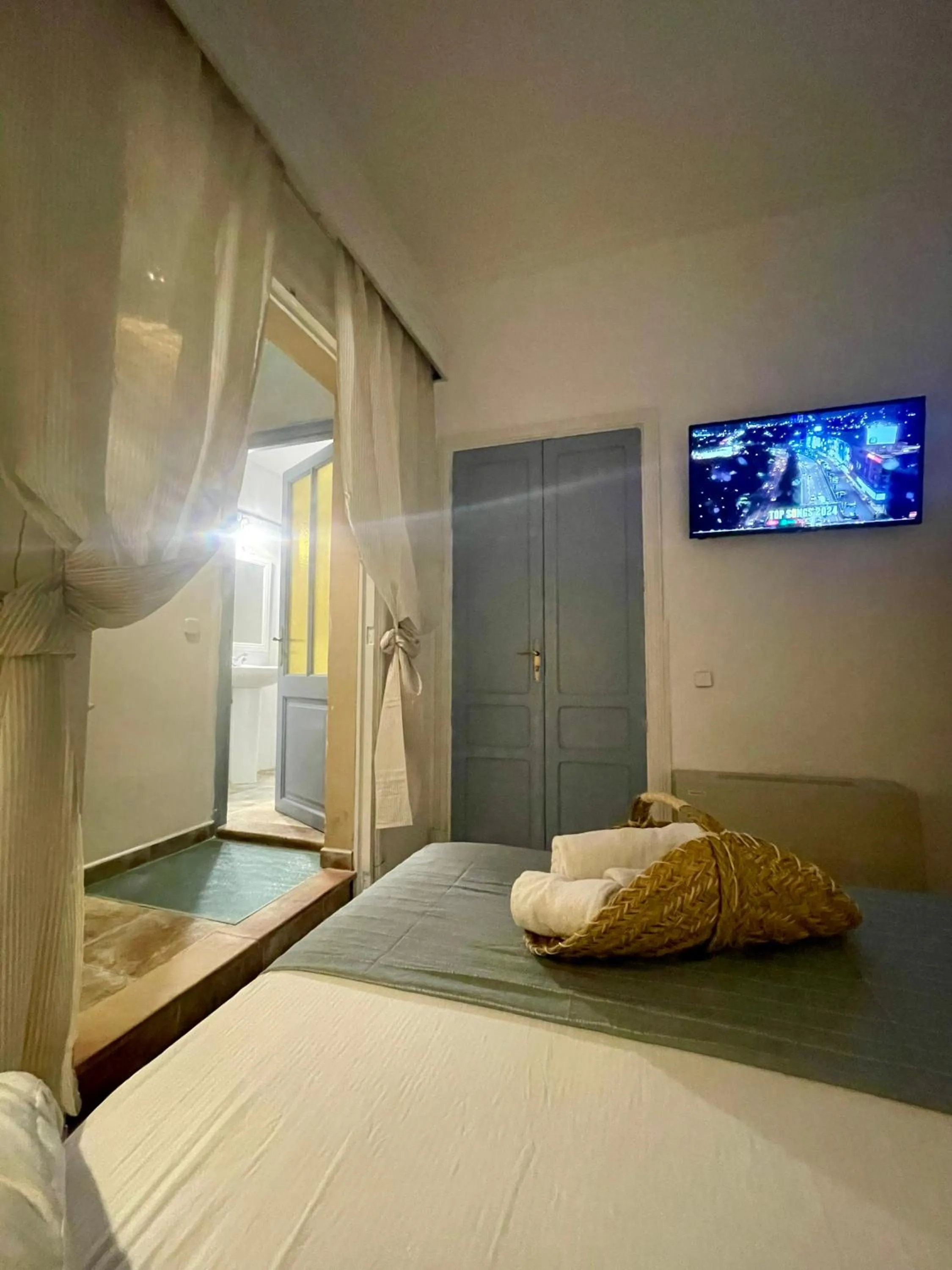 Photo of the whole room, Bed in Casal d'Artà by Baudot 1926 - Adults Only