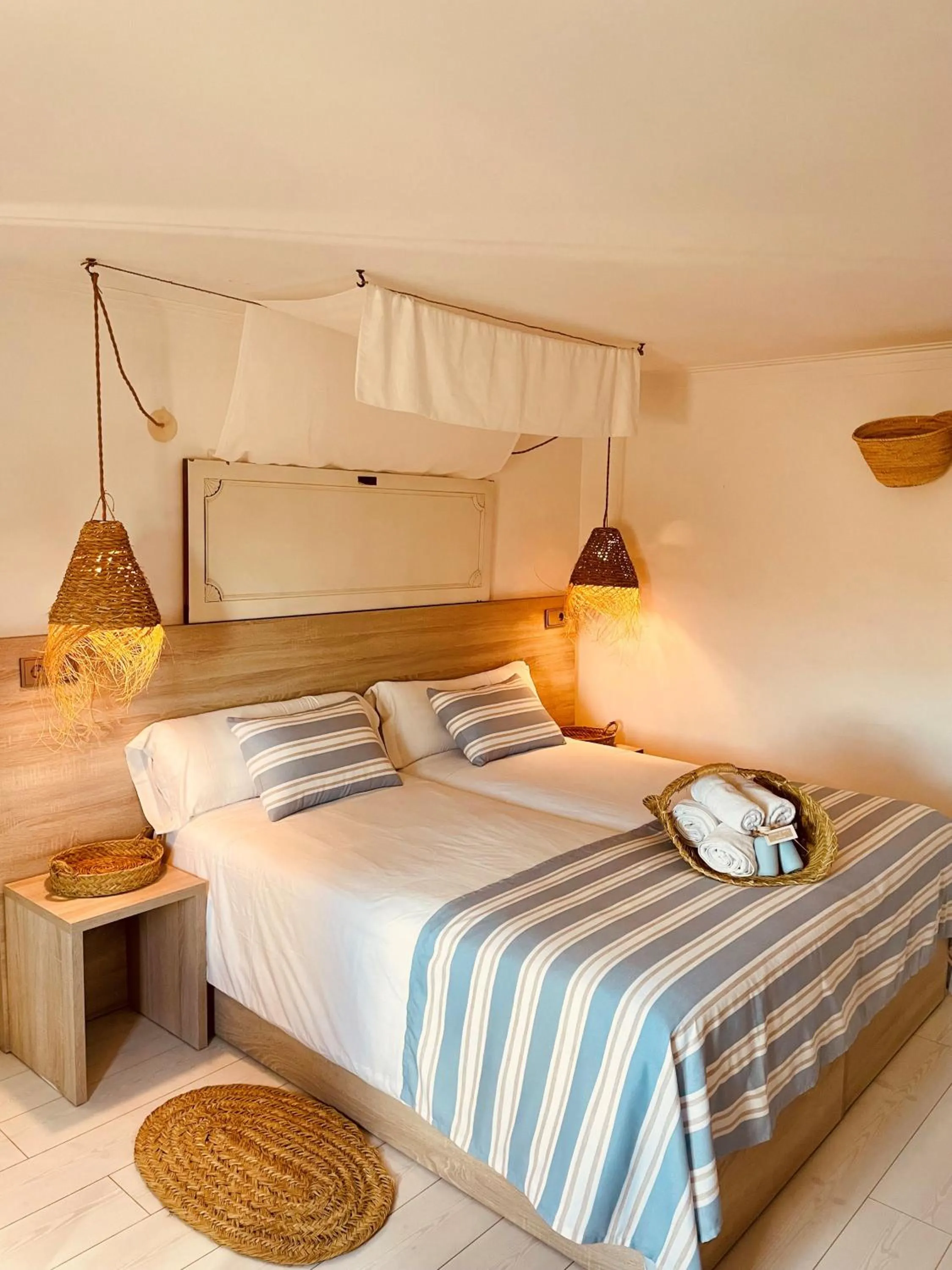 Bed in Casal d'Artà by Baudot 1926 - Adults Only