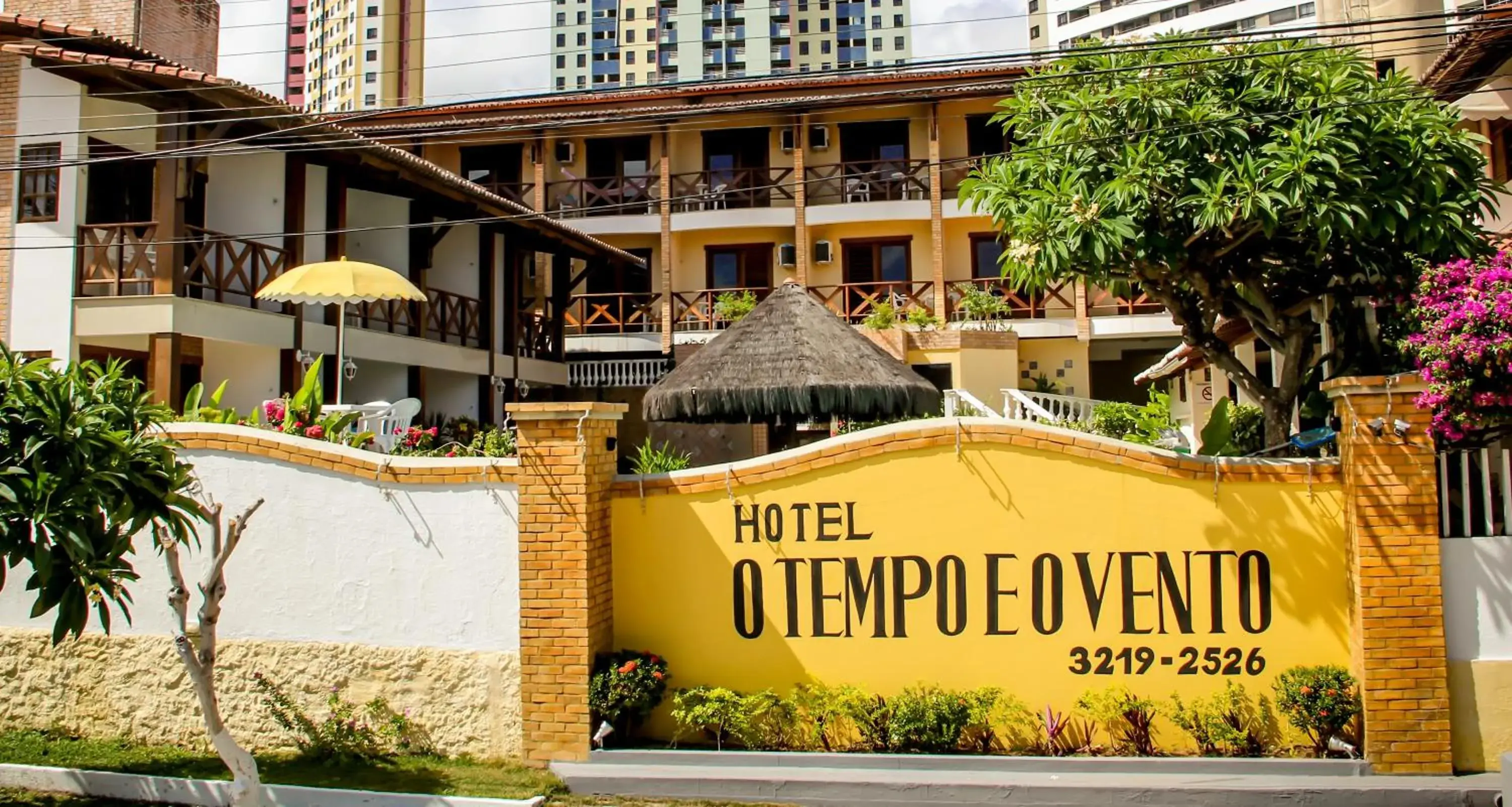 Property building in O Tempo e o Vento Property building in O Tempo e o Vento