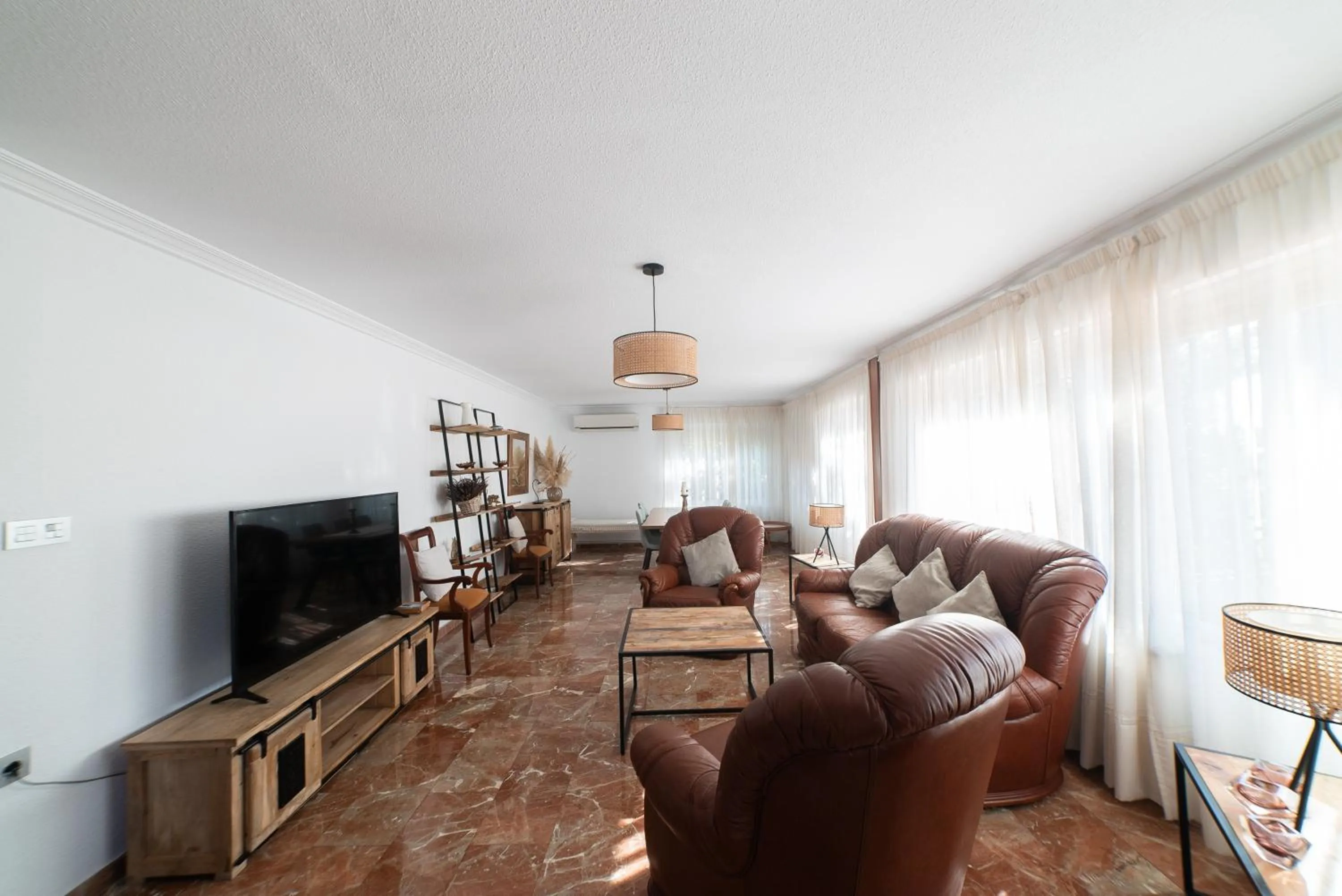 TV and multimedia in Las Palmeras