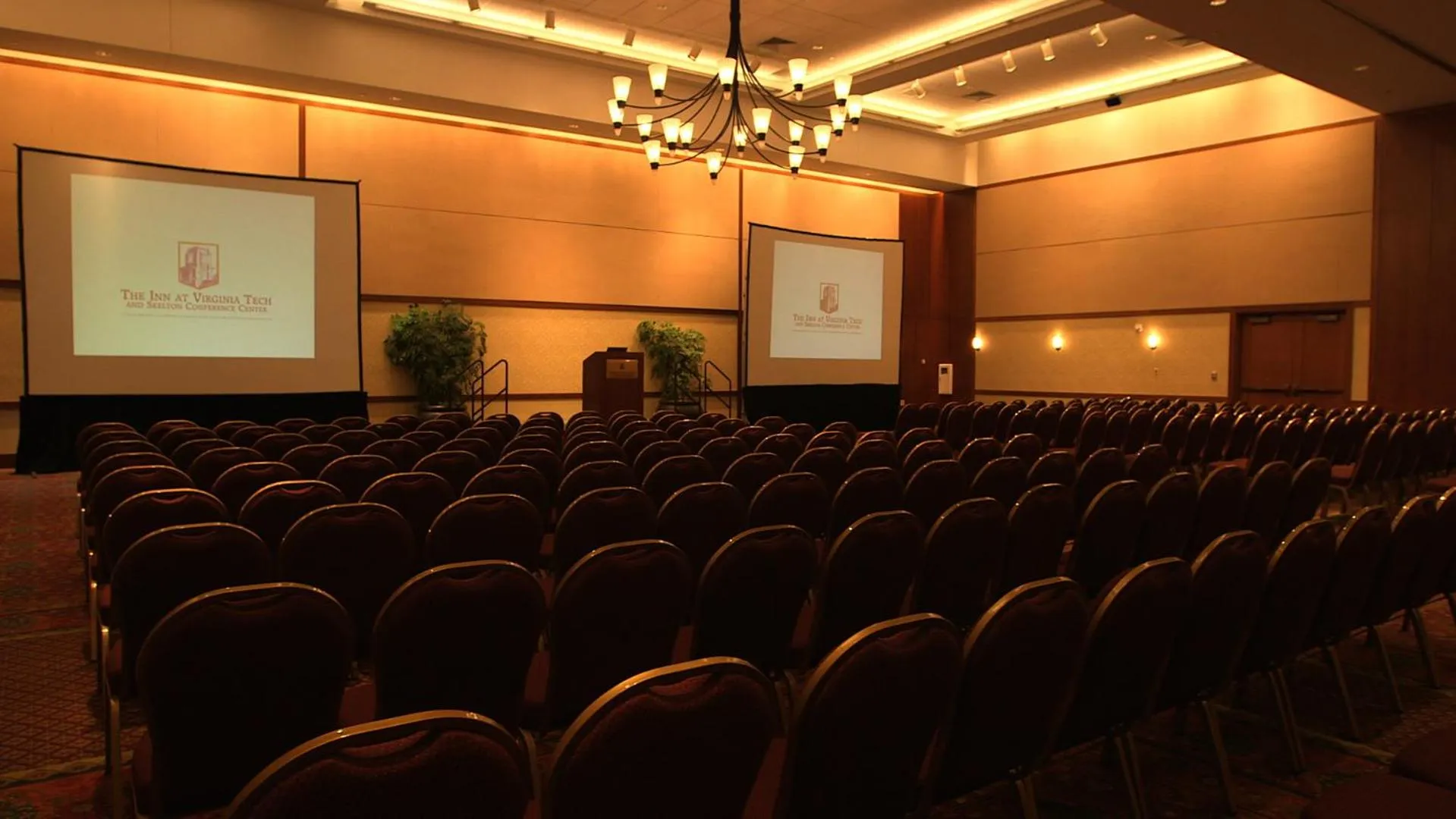 Meeting/conference room in The Inn at Virginia Tech - On Campus