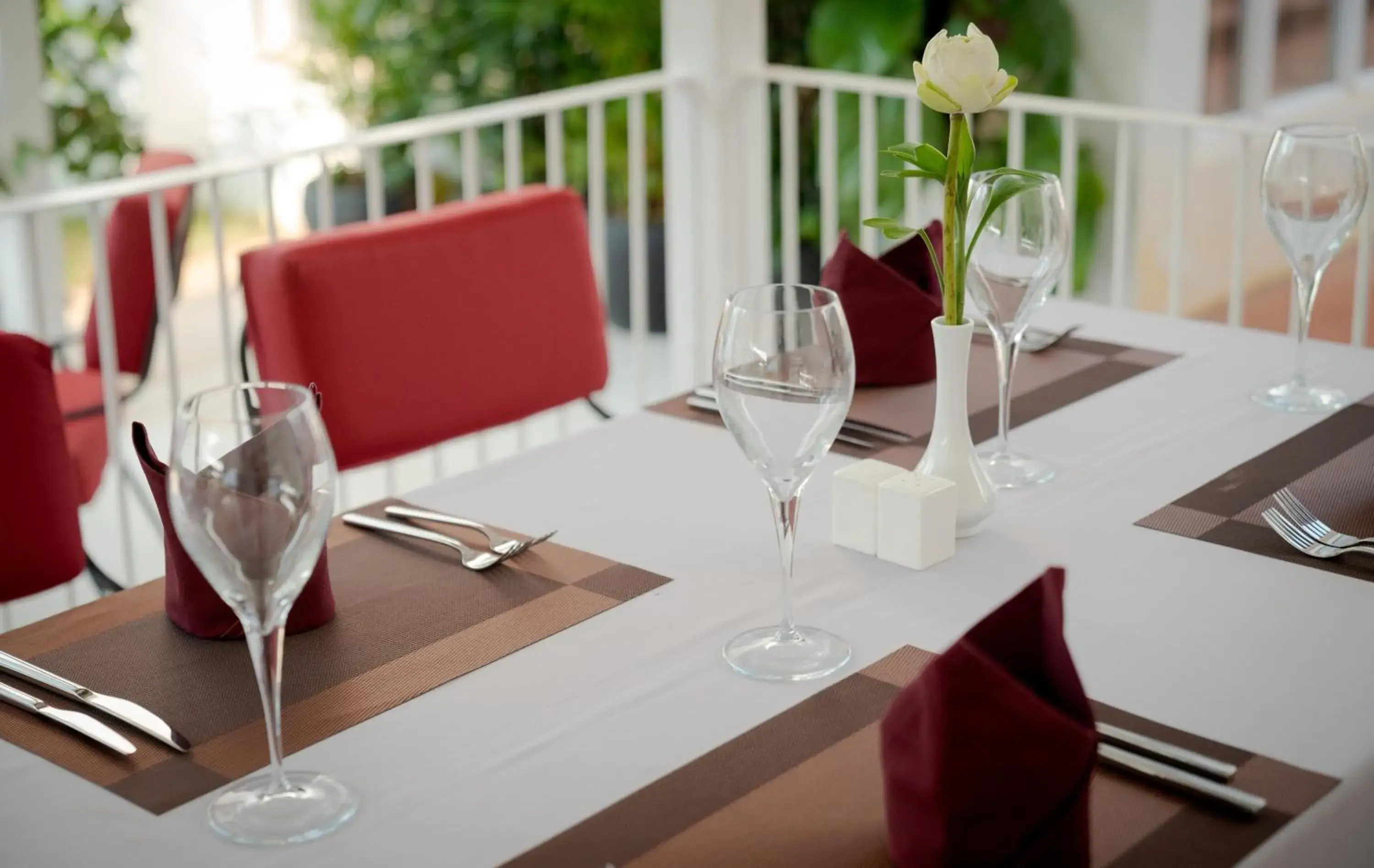 Restaurant/places to eat in Elysium Suite Restaurant/places to eat in Elysium Suite