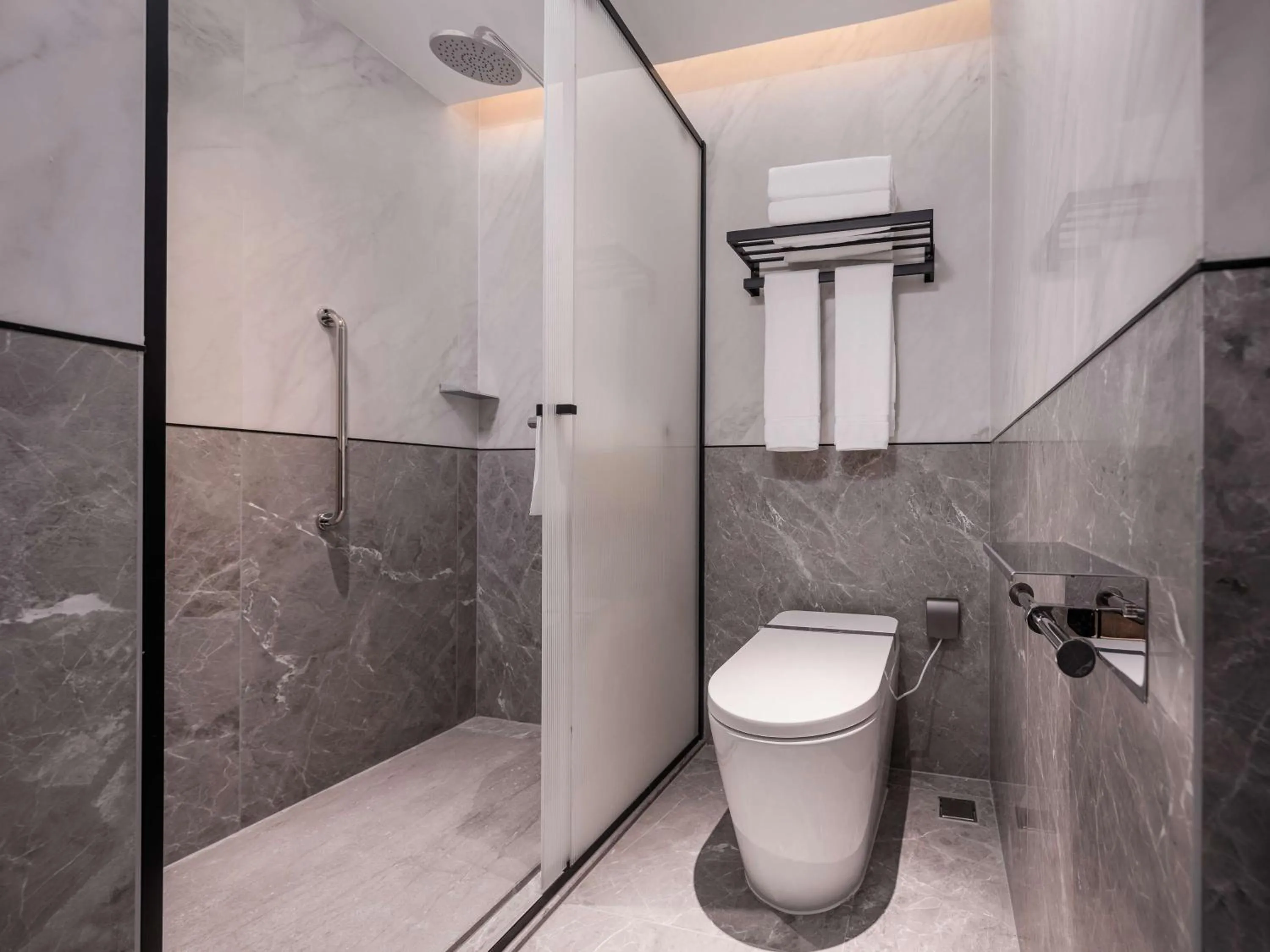 Bathroom in Hilton Garden Inn Beijing Temple Of Heaven East Gate Station