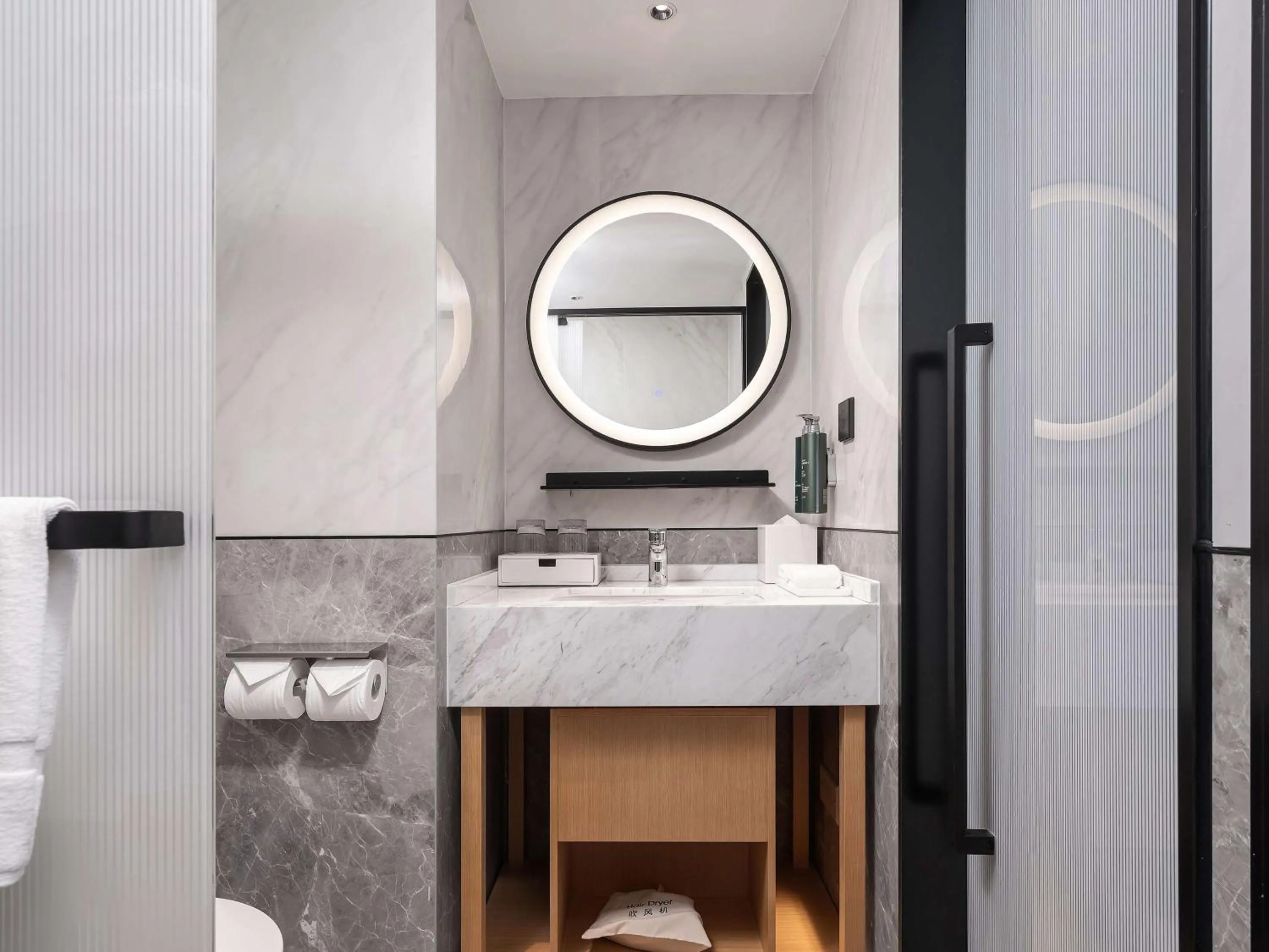 Bathroom in Hilton Garden Inn Beijing Temple Of Heaven East Gate Station