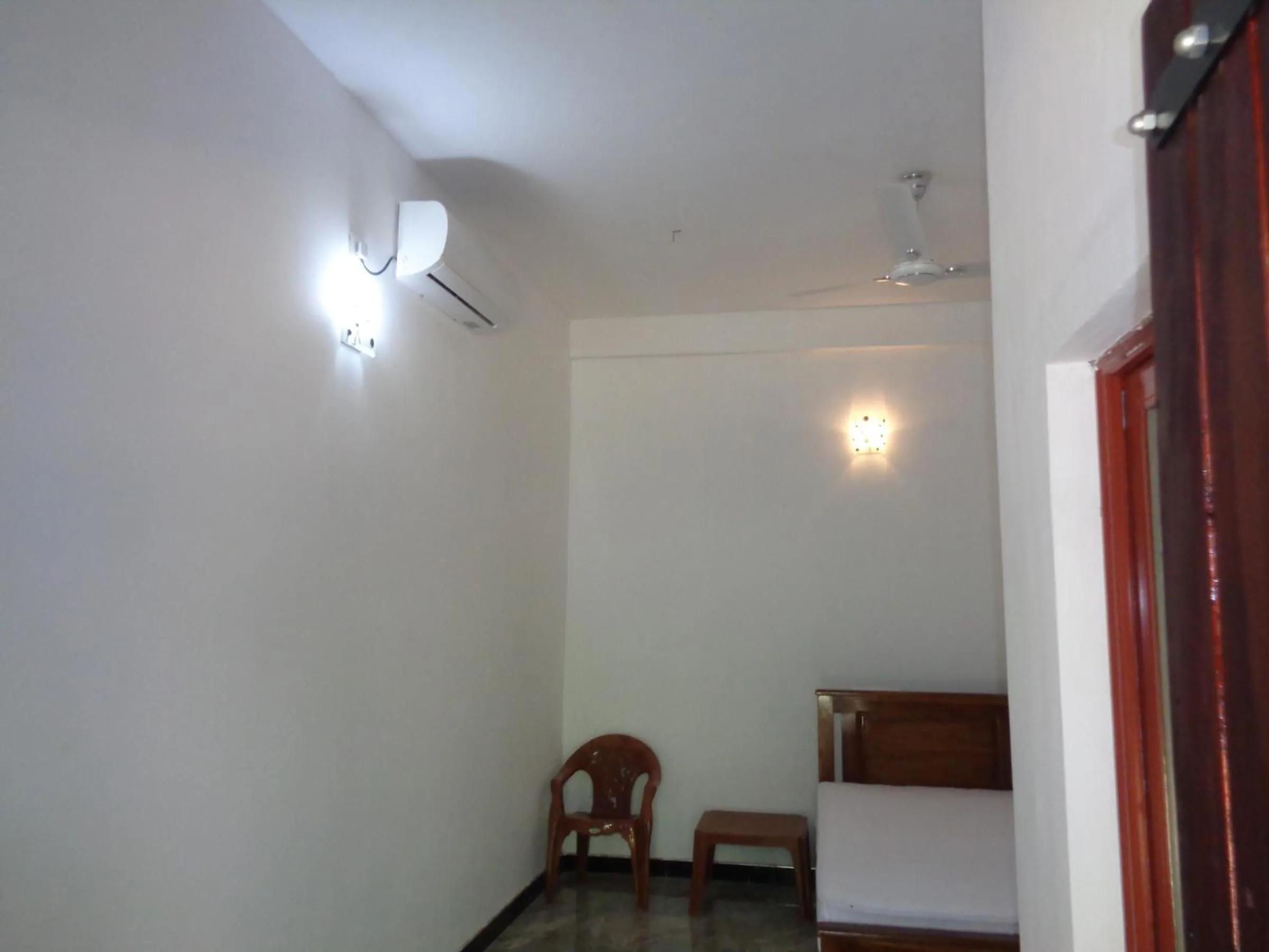 Bedroom in Jayaru Guest House