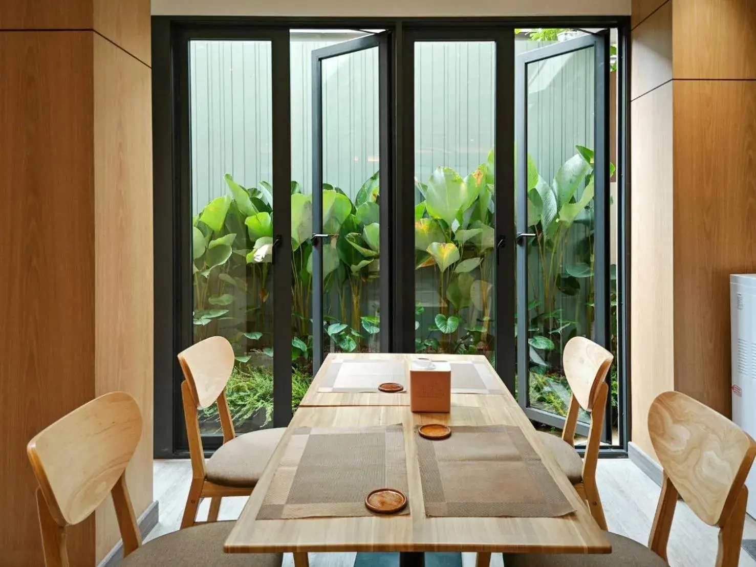 Restaurant/places to eat in Hi Chiangrai Hotel Restaurant/places to eat in Hi Chiangrai Hotel