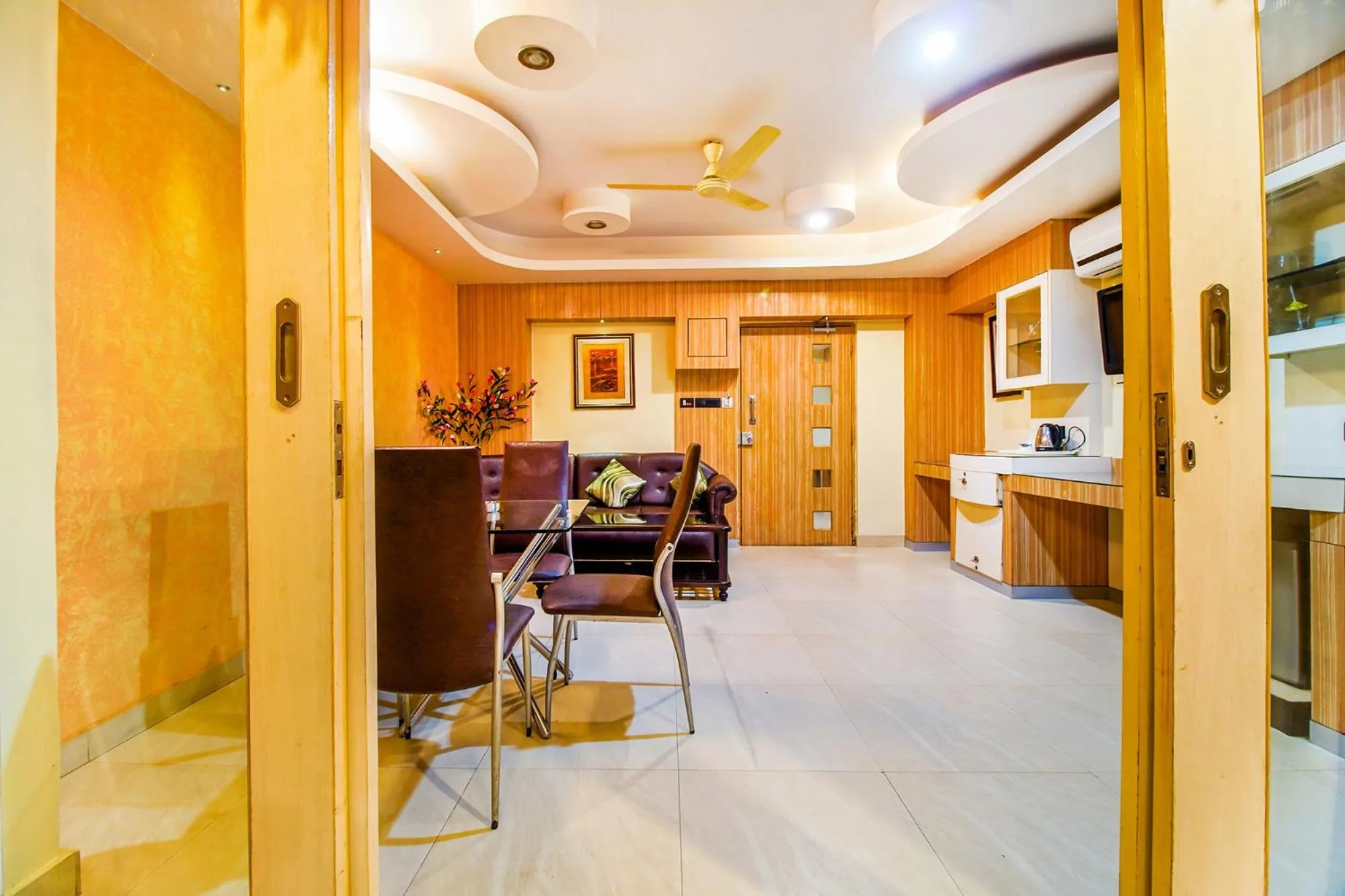 Dining area in FabHotel Palash Residency Ranchi Railway Station