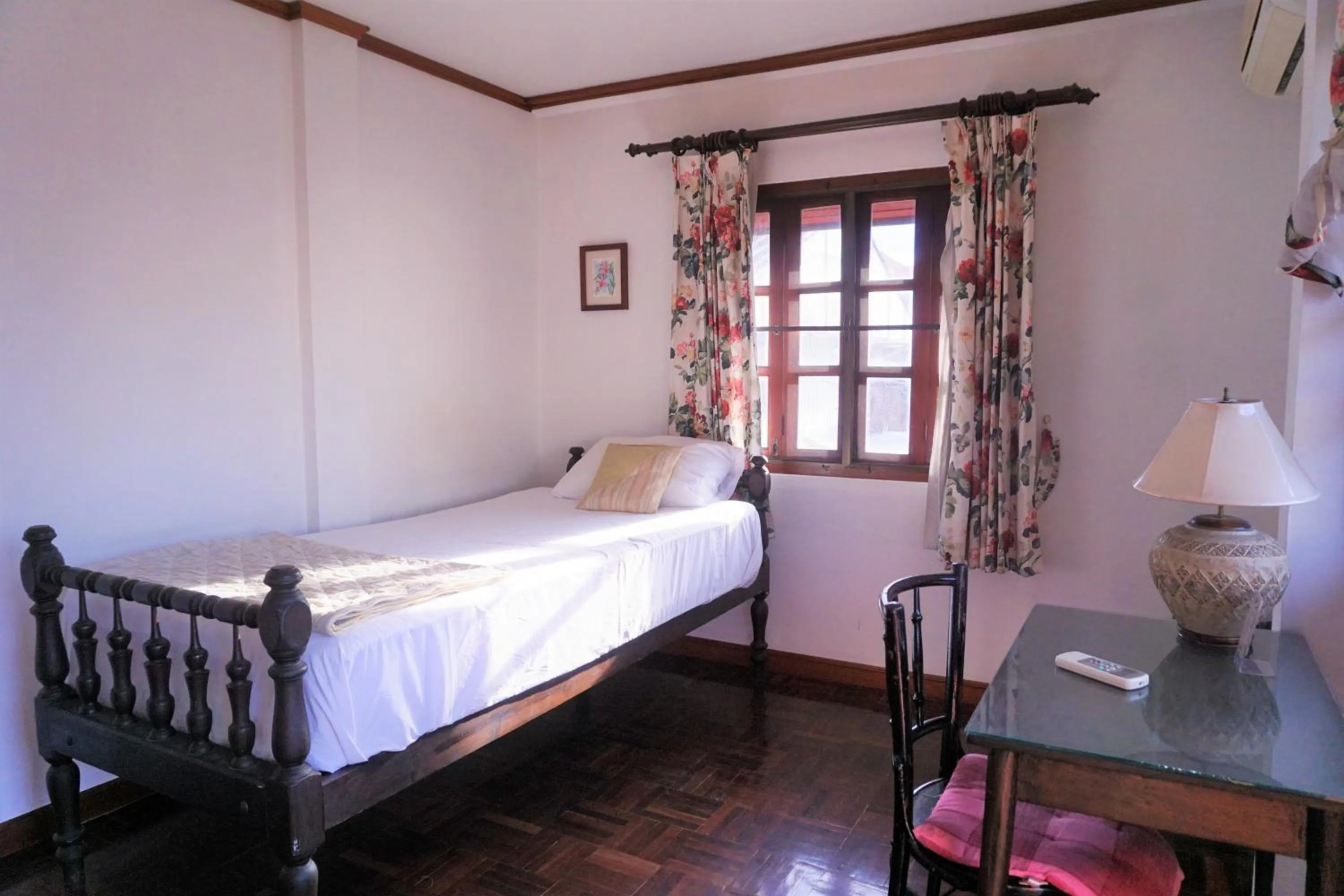 Bedroom, Bed in Tiptopthai House