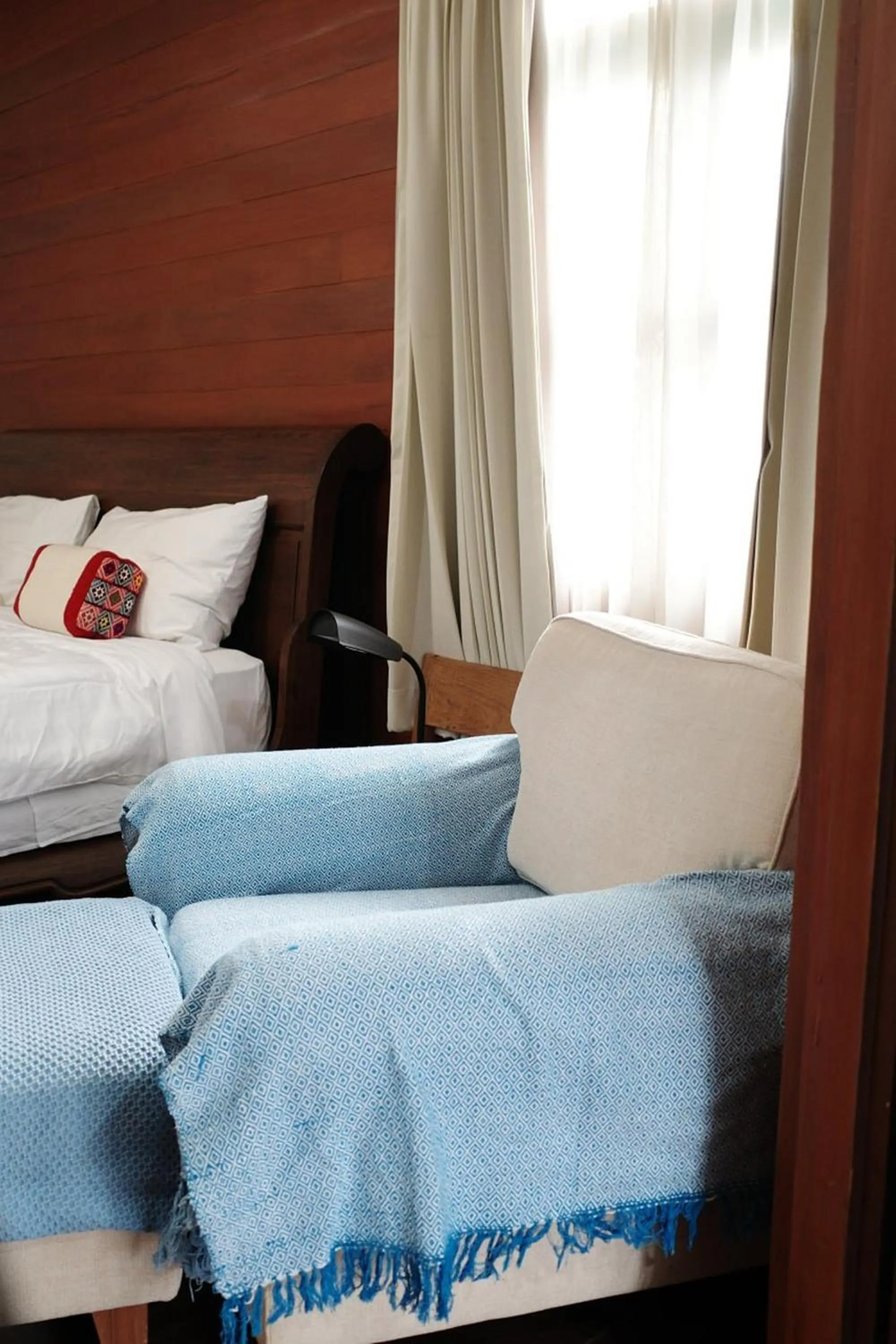 Living room, Bed in Tiptopthai House