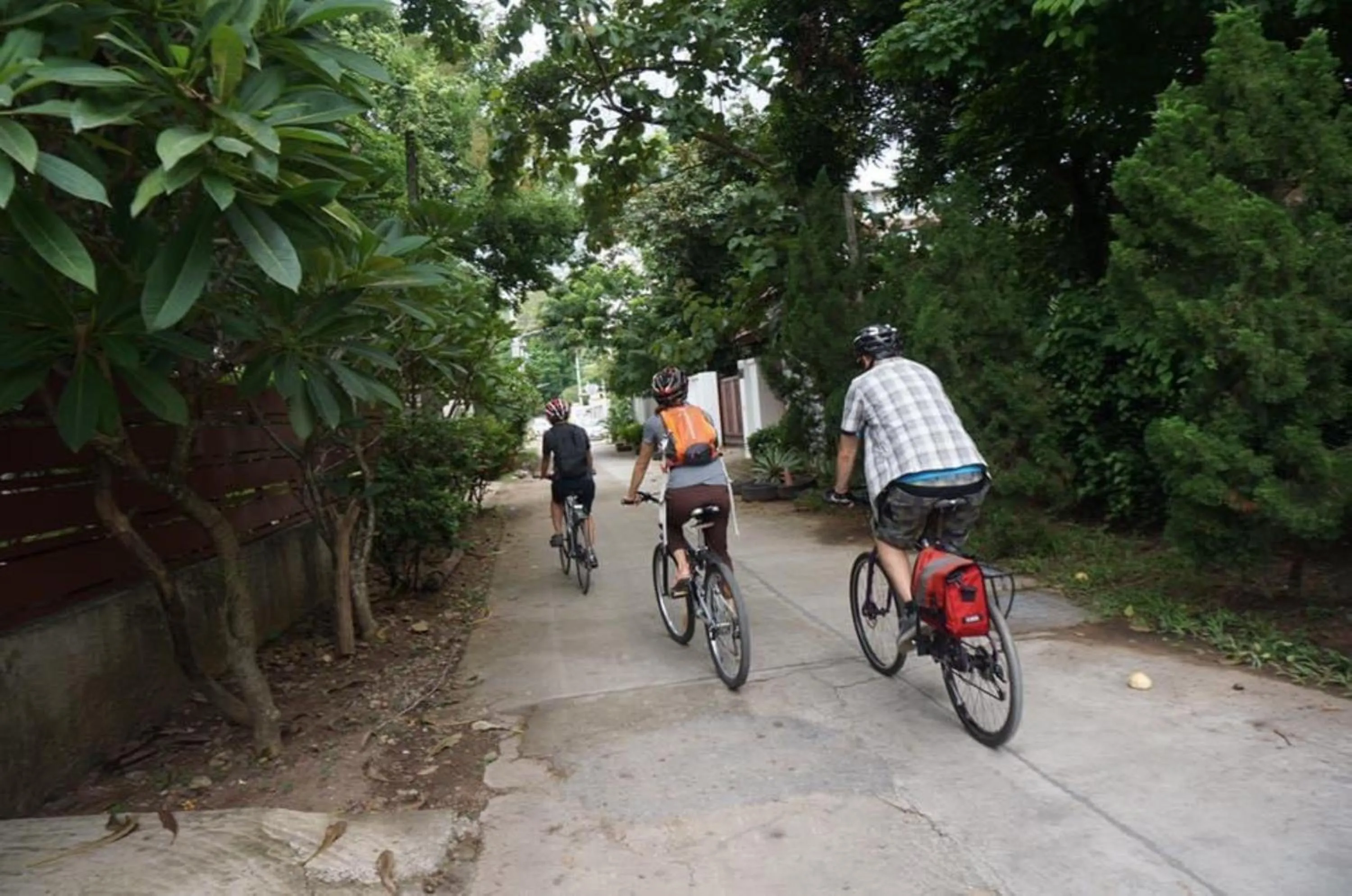 People in Tiptopthai House