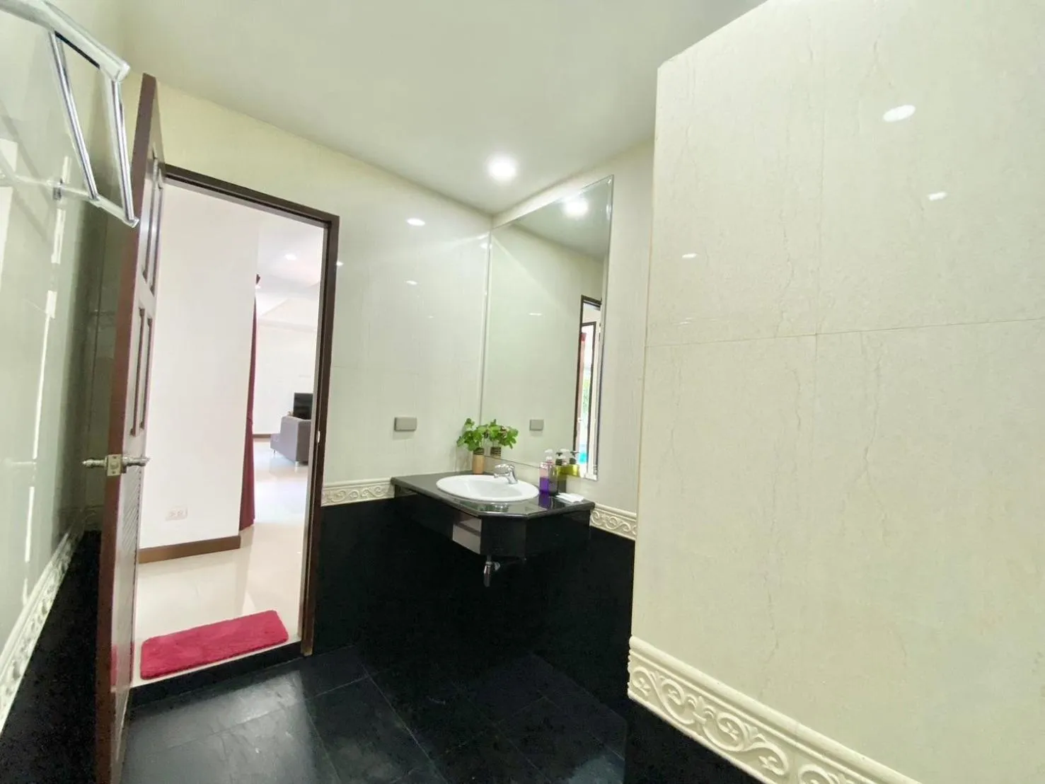 Bathroom in Chalong - 4 Bedroom Private Pool Villa - Phuket