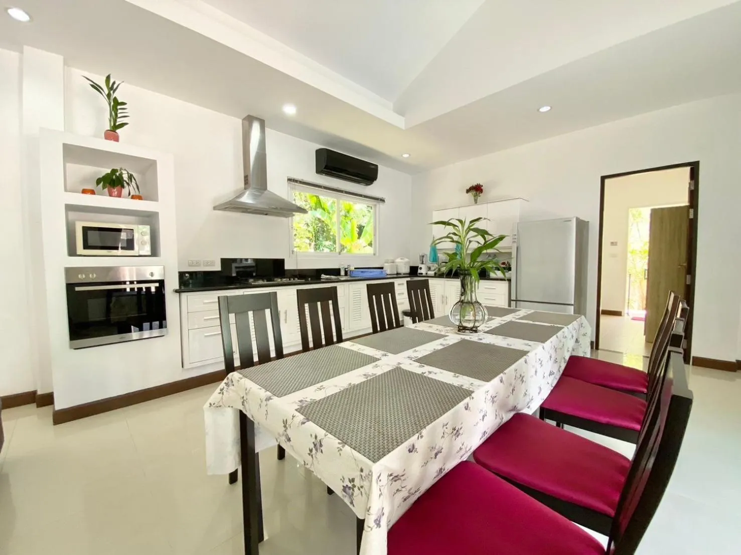 Kitchen or kitchenette in Chalong - 4 Bedroom Private Pool Villa - Phuket
