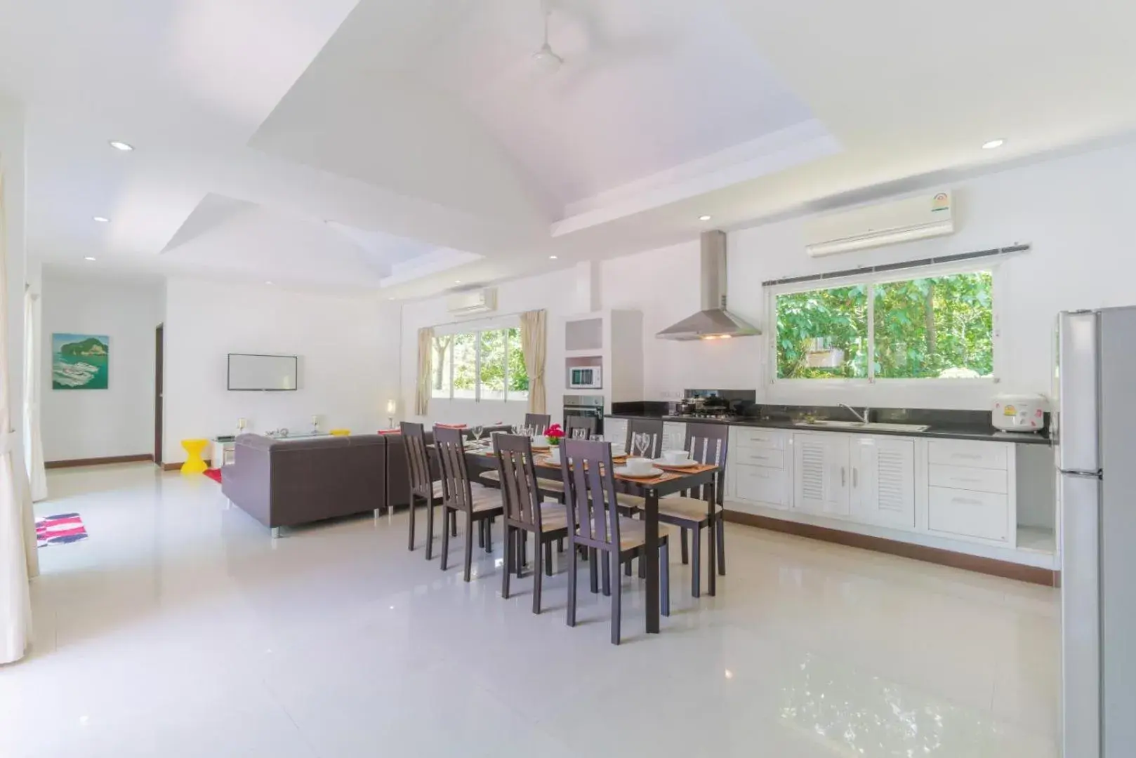 TV and multimedia in Chalong - 4 Bedroom Private Pool Villa - Phuket TV and multimedia in Chalong - 4 Bedroom Private Pool Villa - Phuket