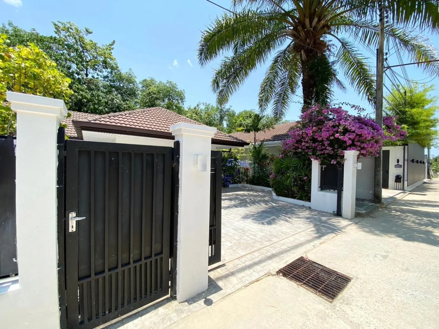 Facade/entrance in Chalong - 4 Bedroom Private Pool Villa - Phuket