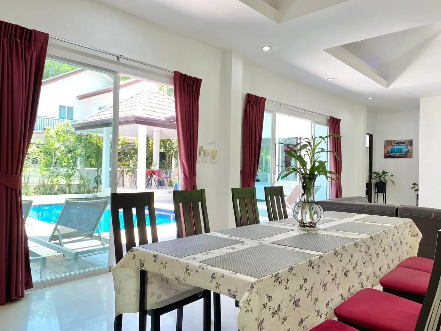 Dining area in Chalong - 4 Bedroom Private Pool Villa - Phuket
