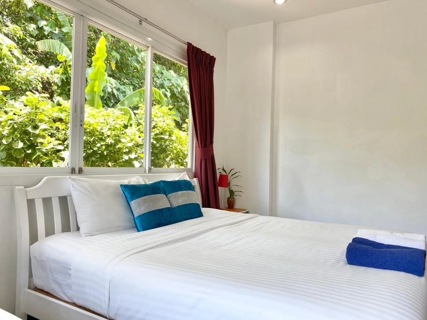 Bed in Chalong - 4 Bedroom Private Pool Villa - Phuket