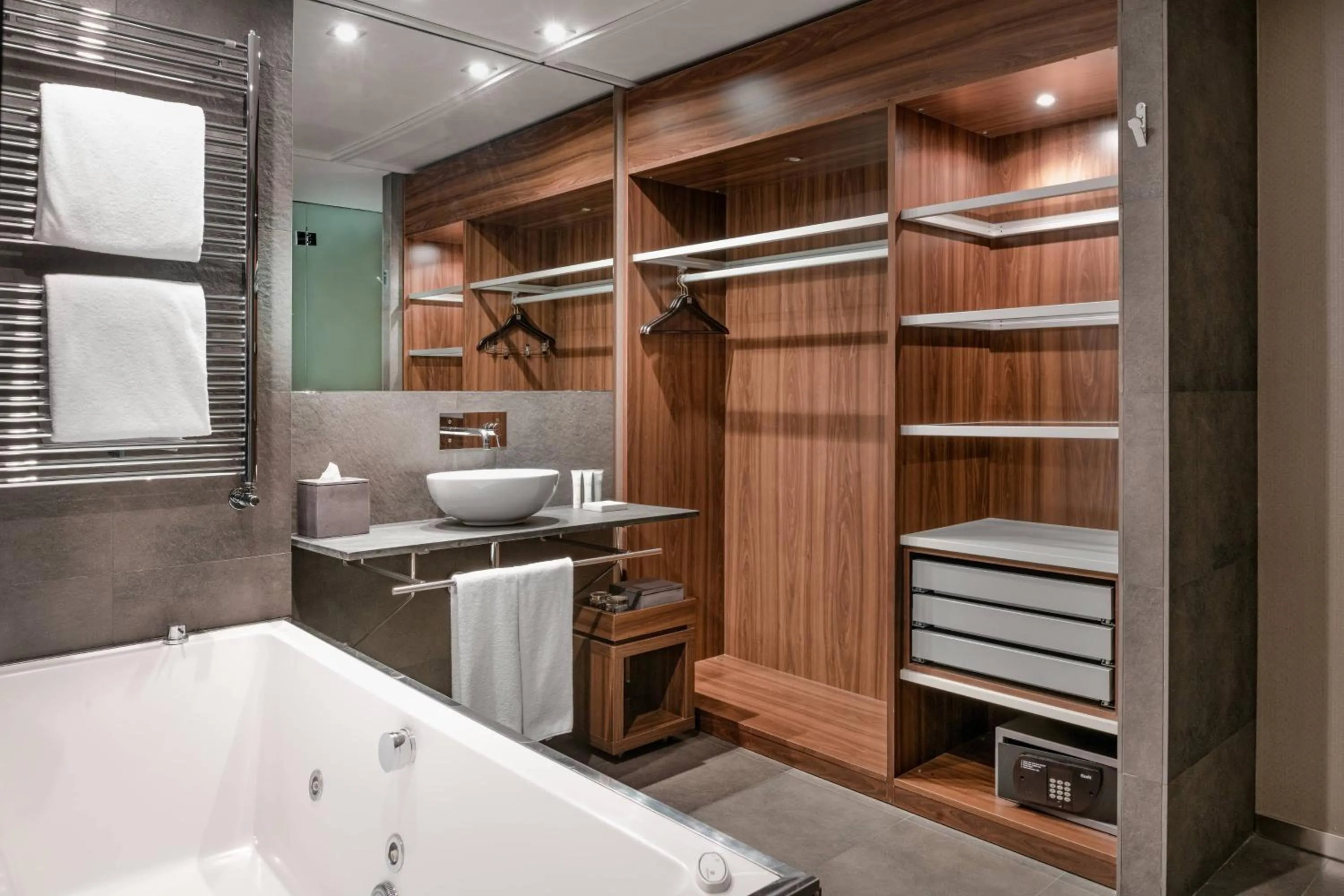 Bathroom in Hotel AC Baqueira Ski Resort, Autograph Collection