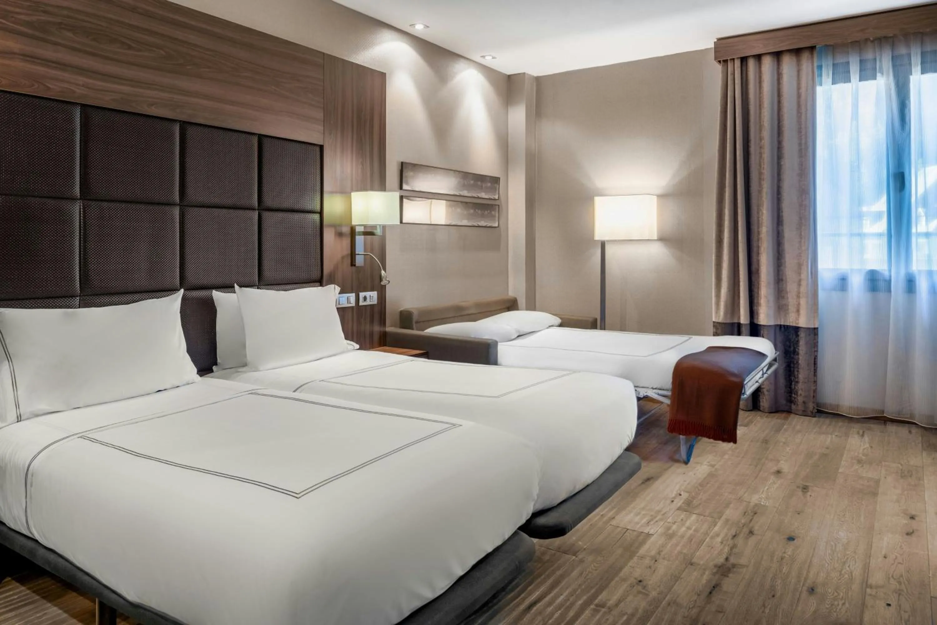 Photo of the whole room, Bed in Hotel AC Baqueira Ski Resort, Autograph Collection