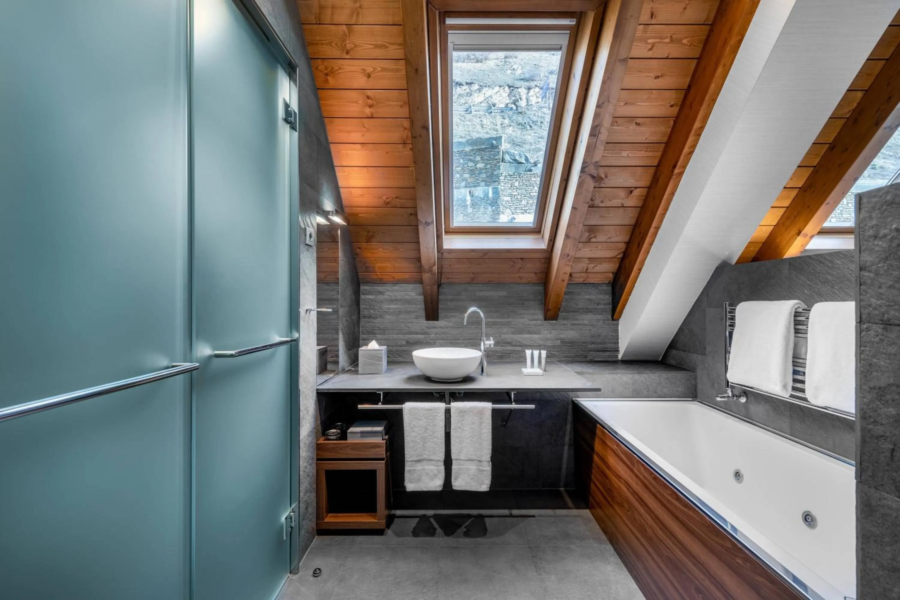 Bathroom in Hotel AC Baqueira Ski Resort, Autograph Collection