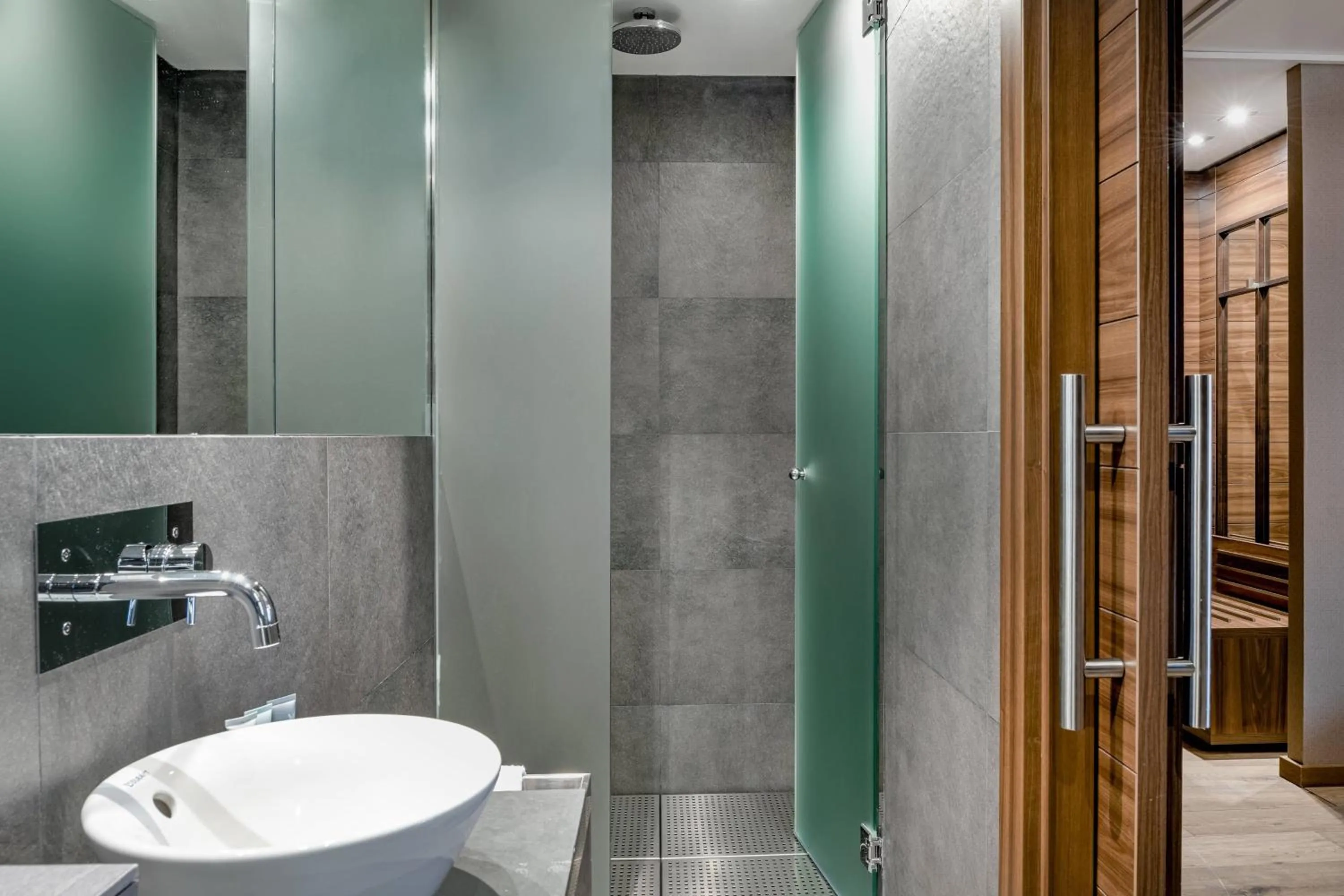 Bathroom in Hotel AC Baqueira Ski Resort, Autograph Collection