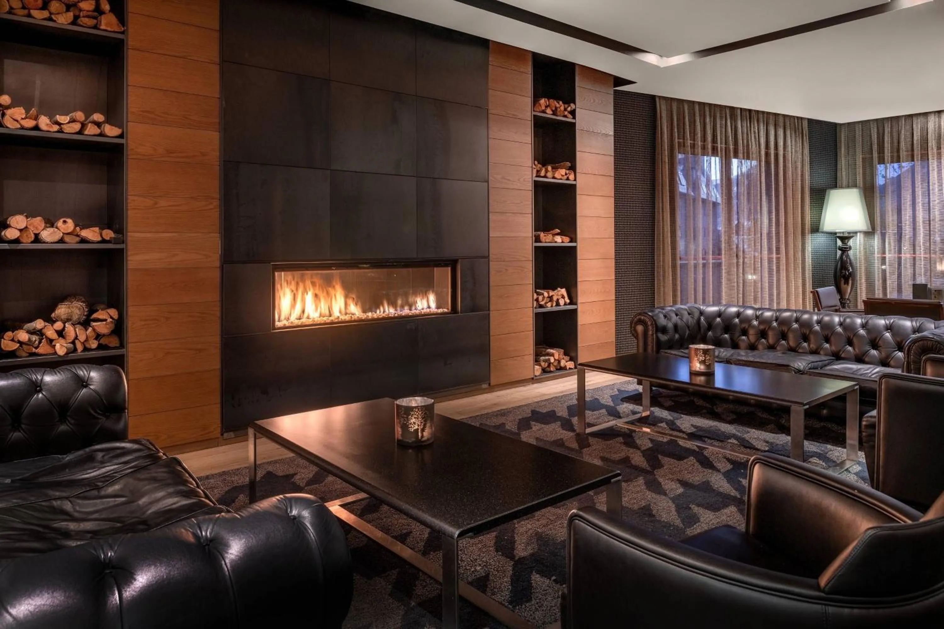 Lounge or bar in Hotel AC Baqueira Ski Resort, Autograph Collection