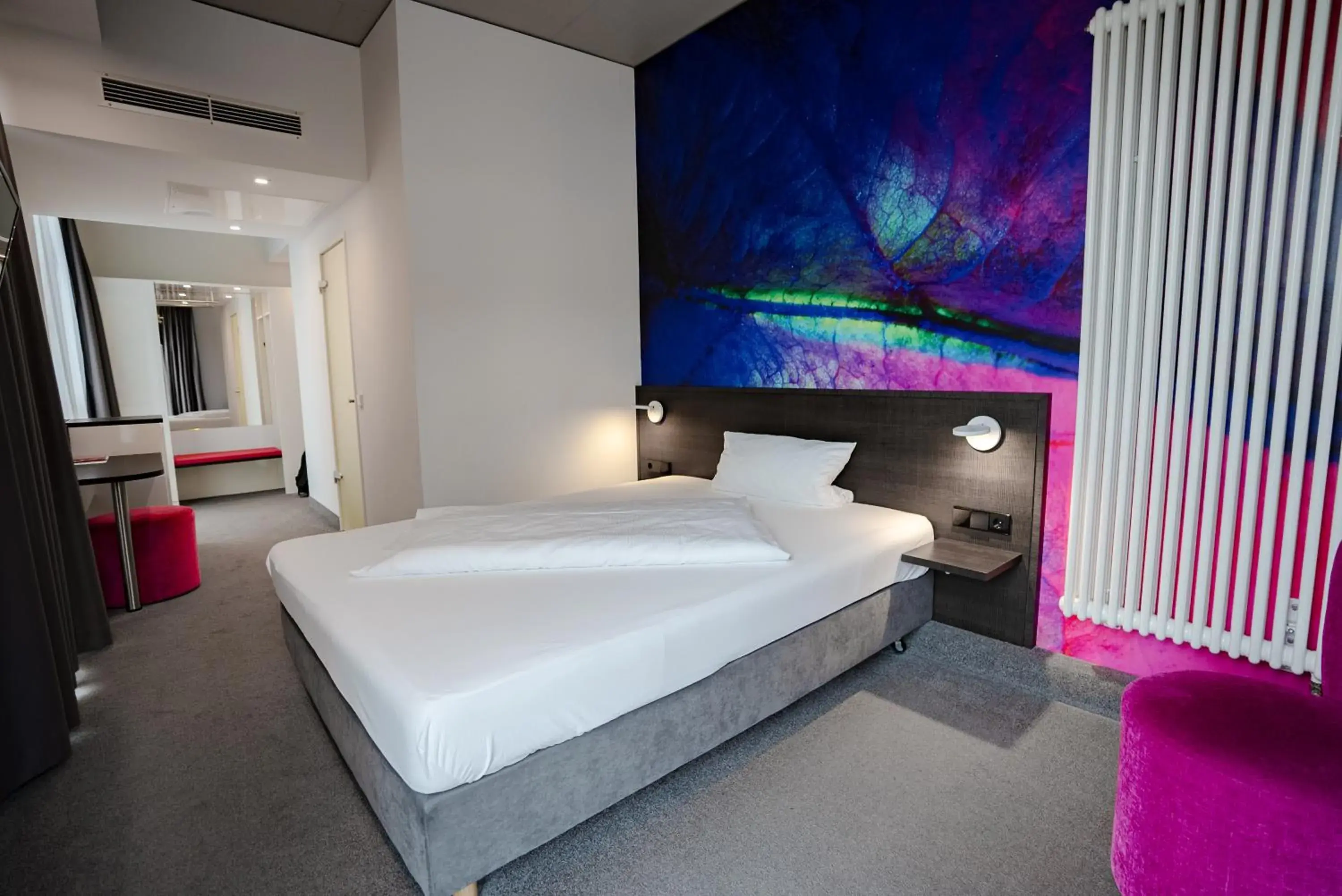 Standard Queen Room - single occupancy in qubixx stadtmittehotel Standard Queen Room - single occupancy in qubixx stadtmittehotel