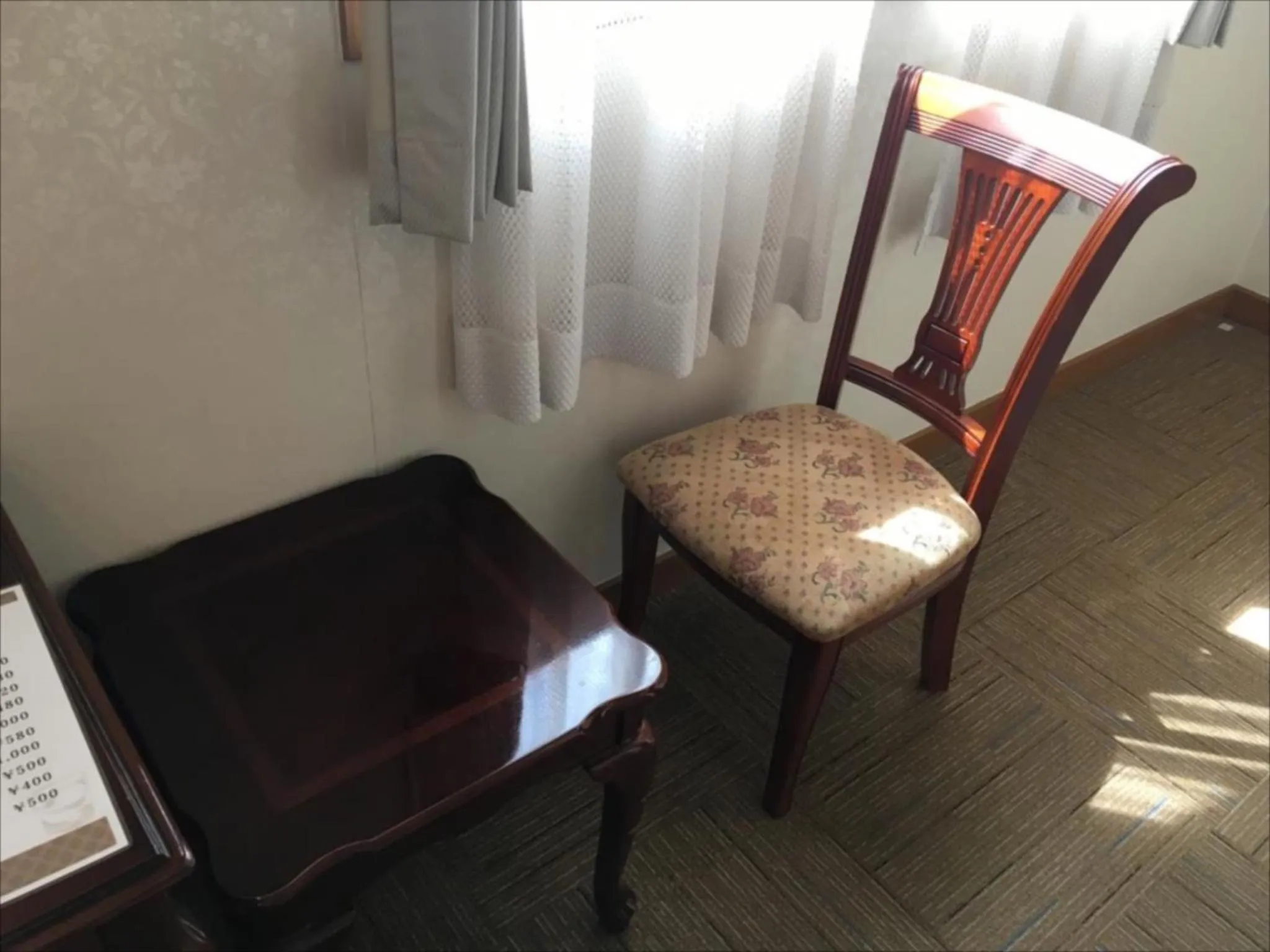 Photo of the whole room in Sunrise Hotel Okinawa-どこか懐かしいレトロ宿軽朝食付