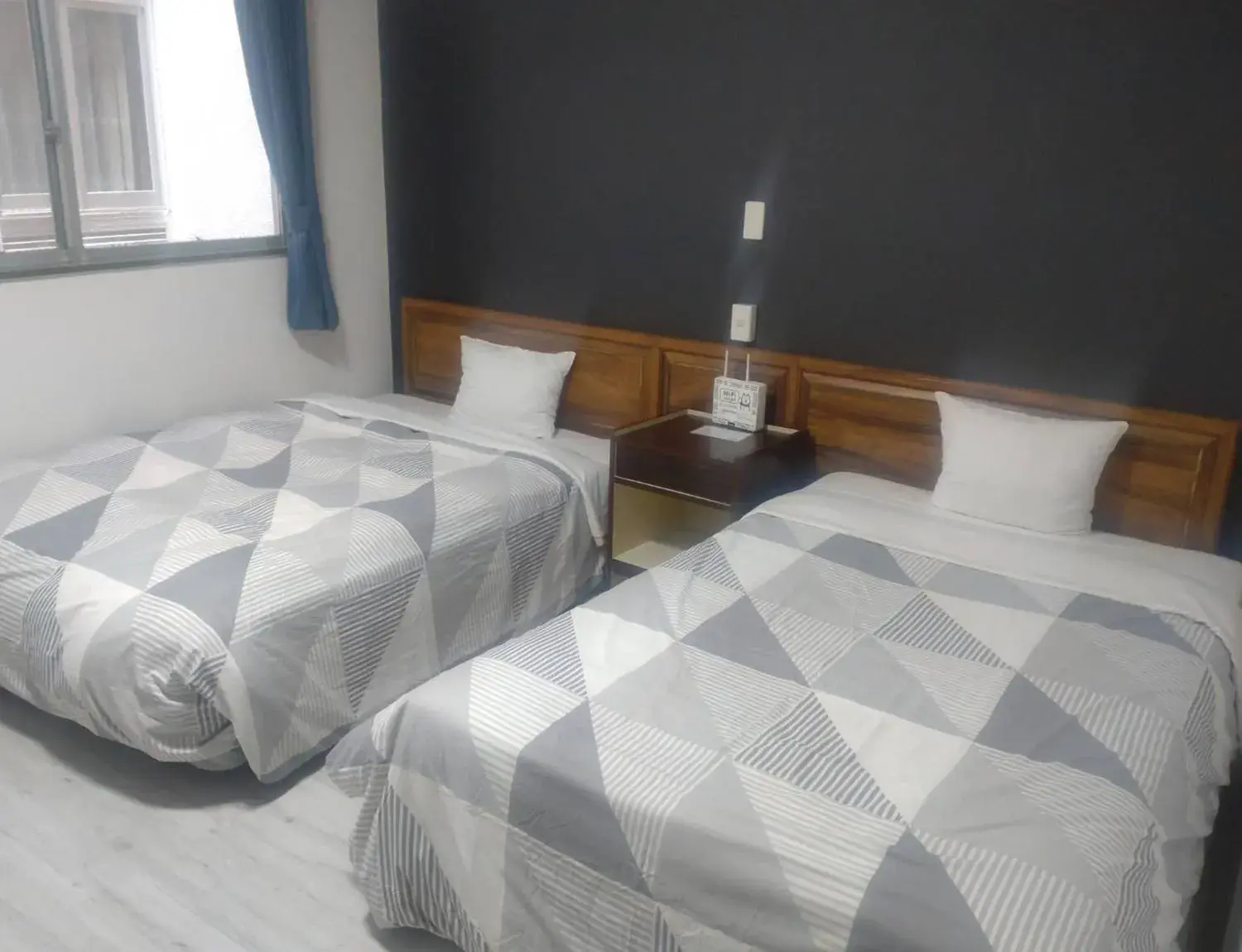 Standard Twin Room in Sunrise Hotel Okinawa-どこか懐かしいレトロ宿軽朝食付 Standard Twin Room in Sunrise Hotel Okinawa-どこか懐かしいレトロ宿軽朝食付